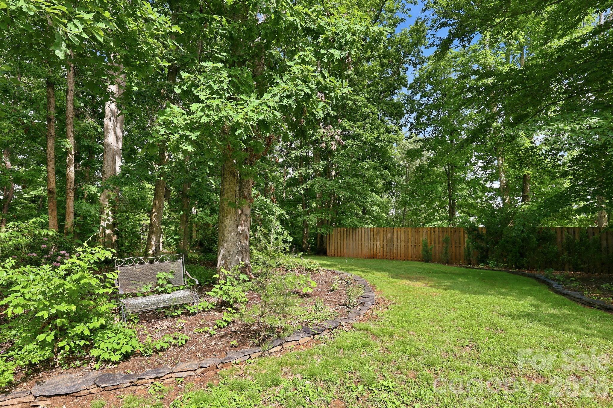 65 Buckle Ridge — Weaverville