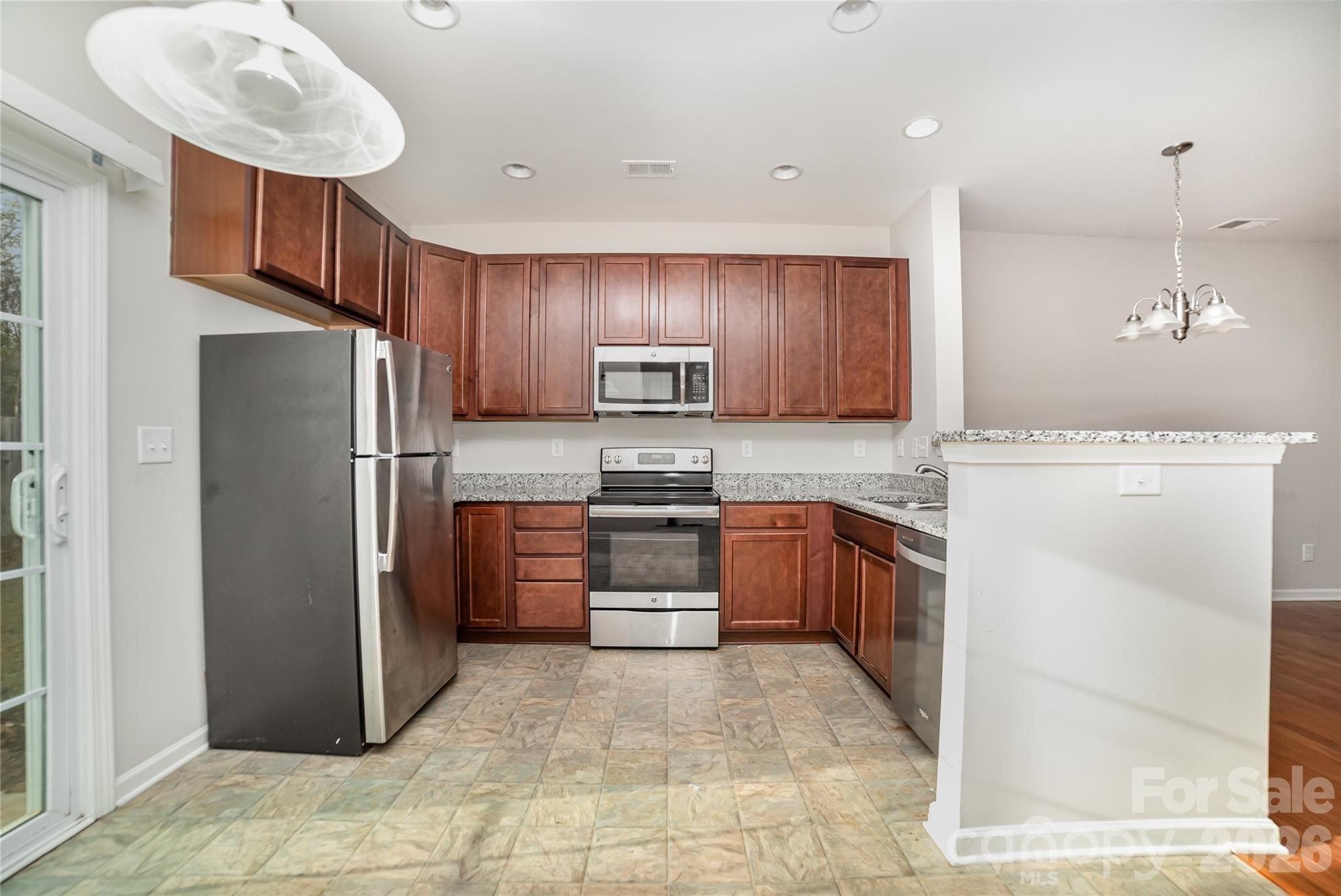 11033 Ardglass Court — Charlotte