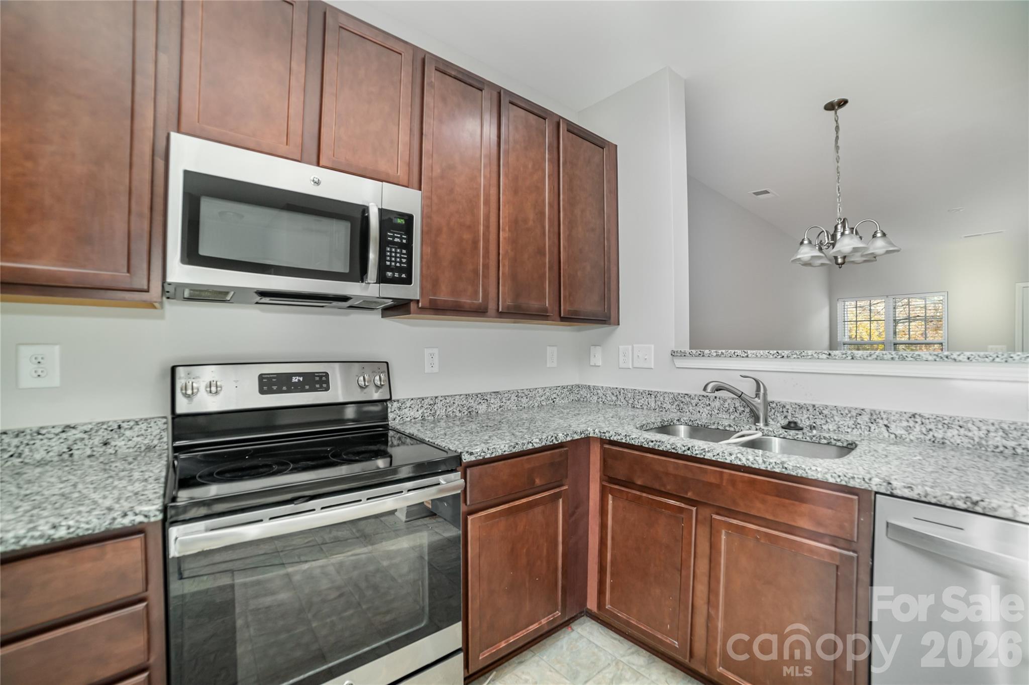 11033 Ardglass Court — Charlotte