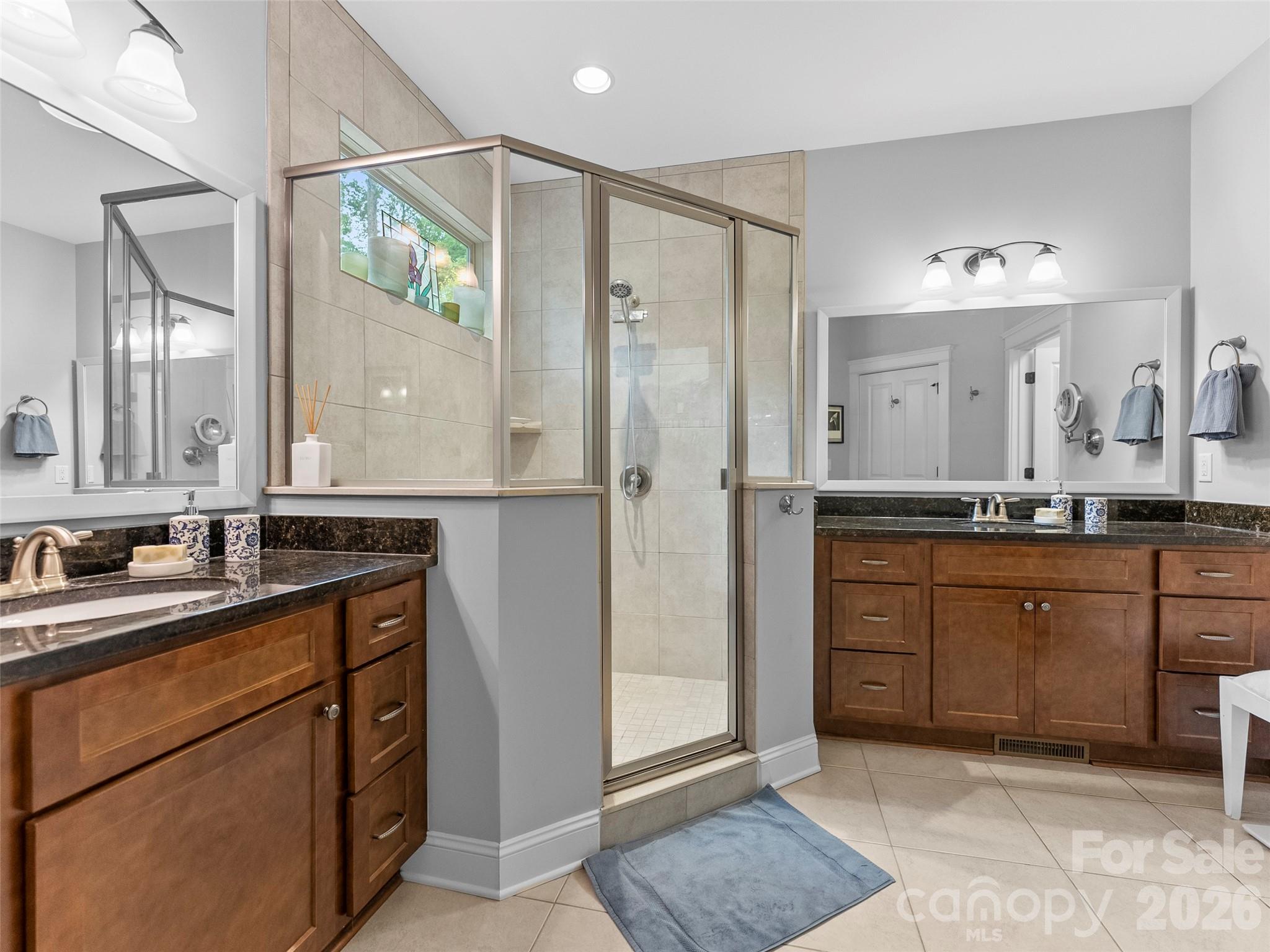 151 Monarch Road — Hendersonville