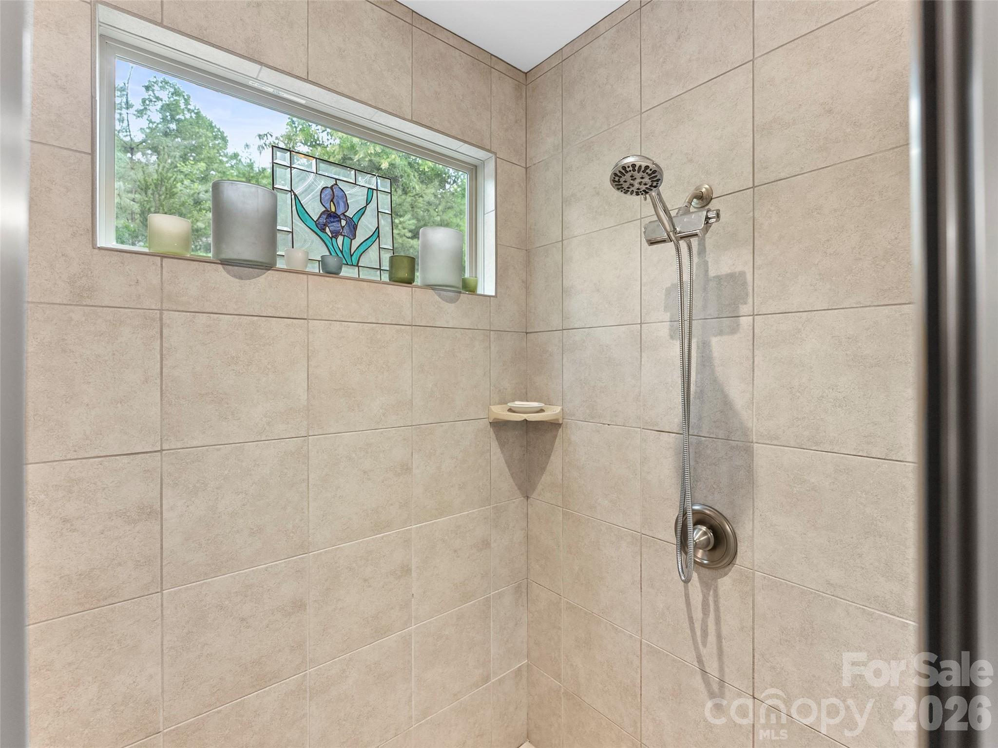 151 Monarch Road — Hendersonville