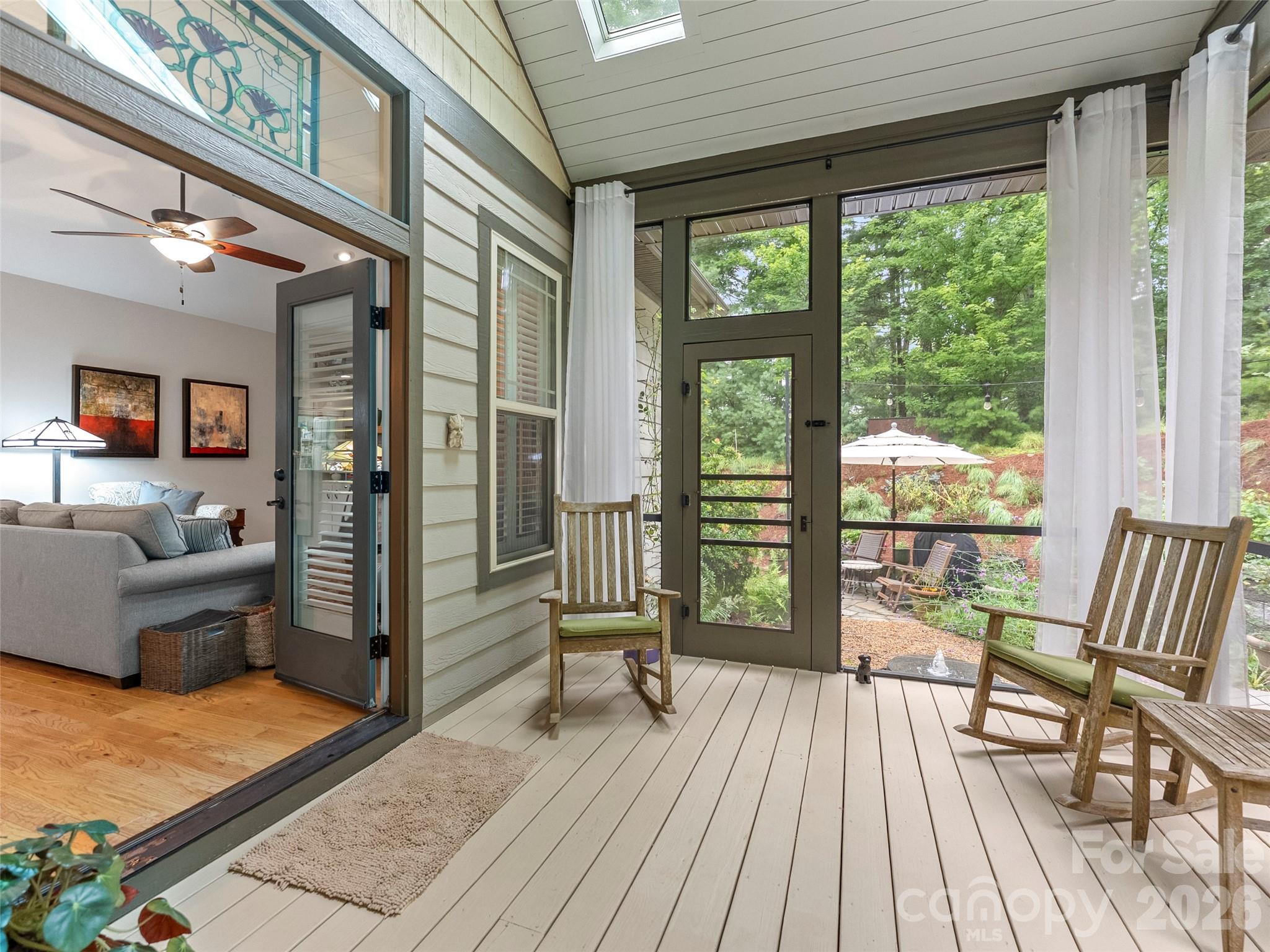 151 Monarch Road — Hendersonville