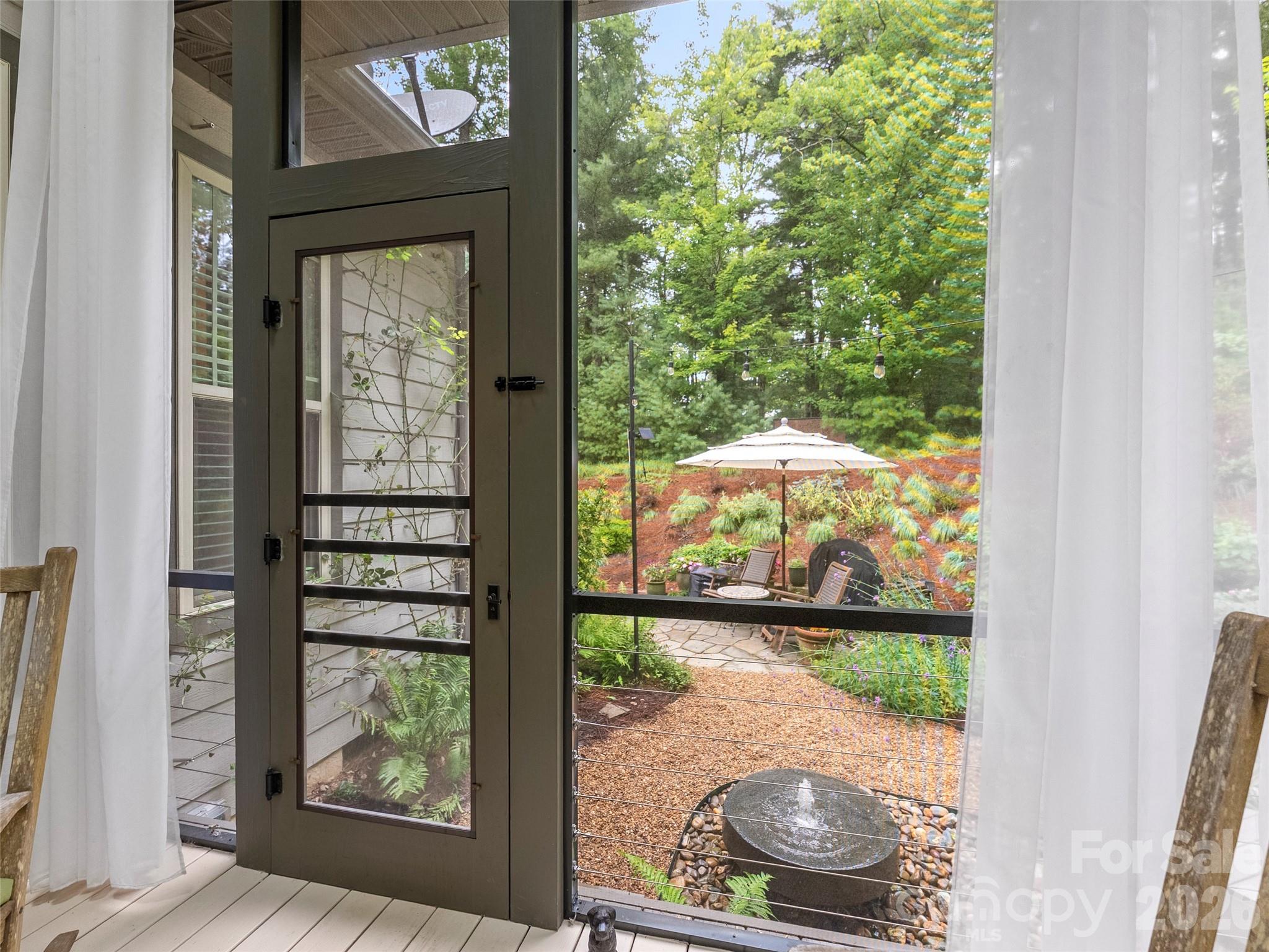 151 Monarch Road — Hendersonville