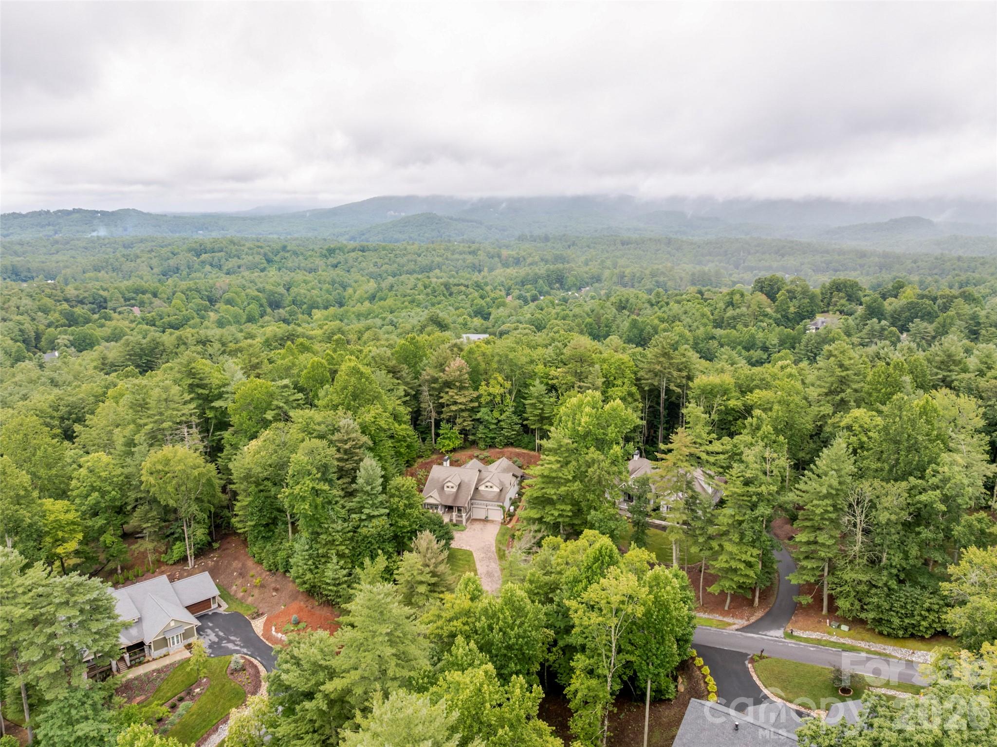151 Monarch Road — Hendersonville