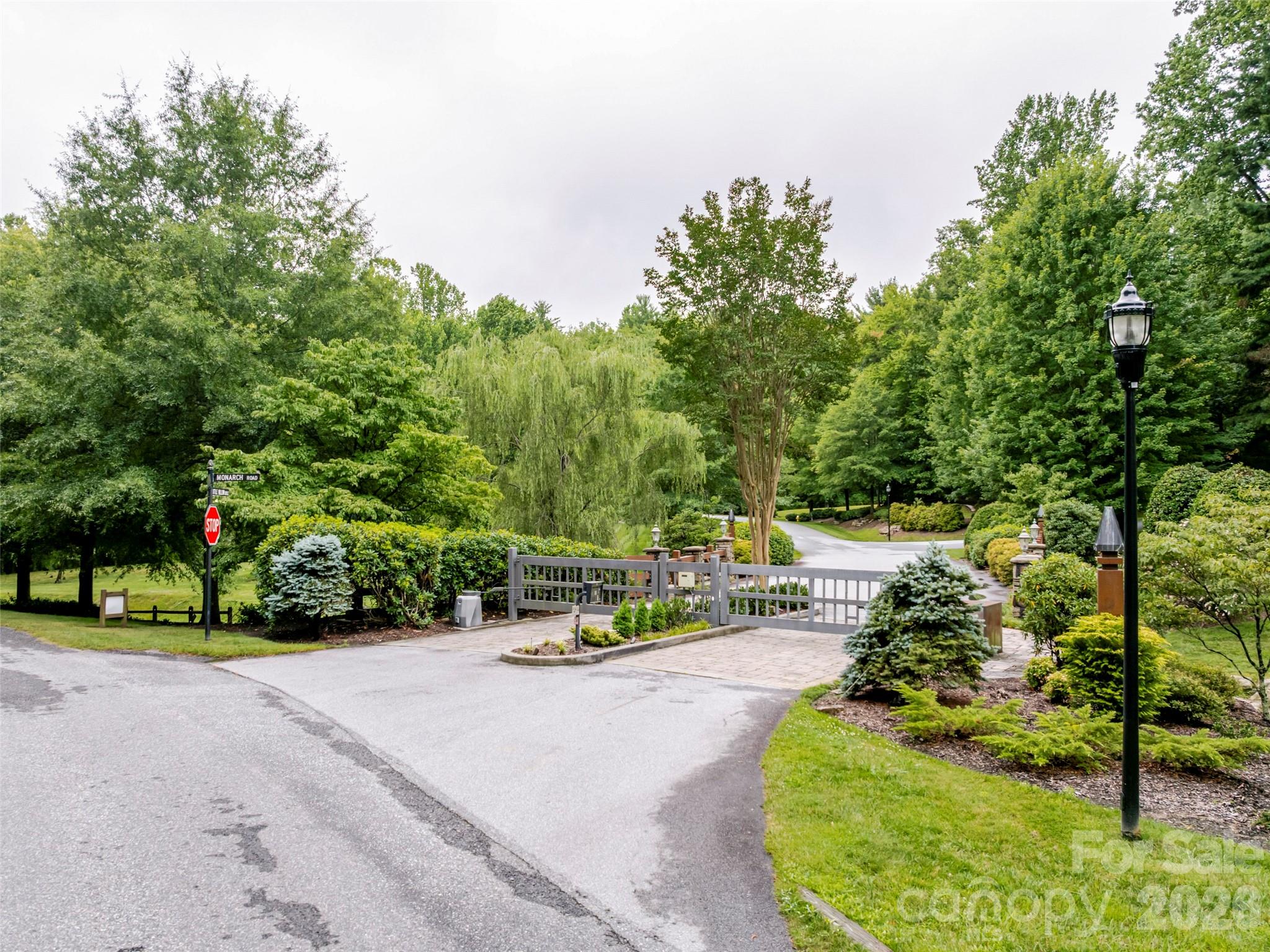 151 Monarch Road — Hendersonville