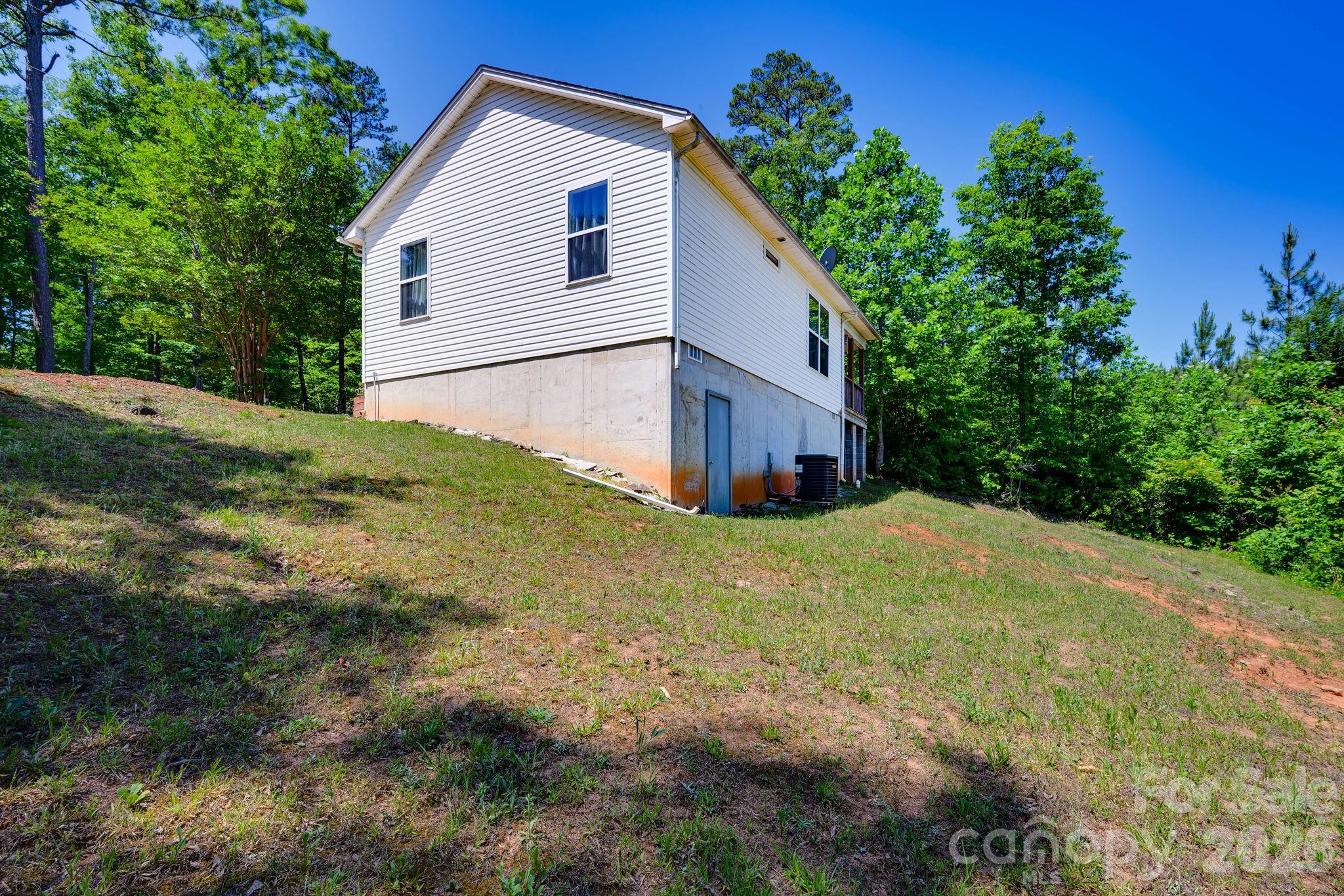 419 Travelers Rest Lane — Rutherfordton