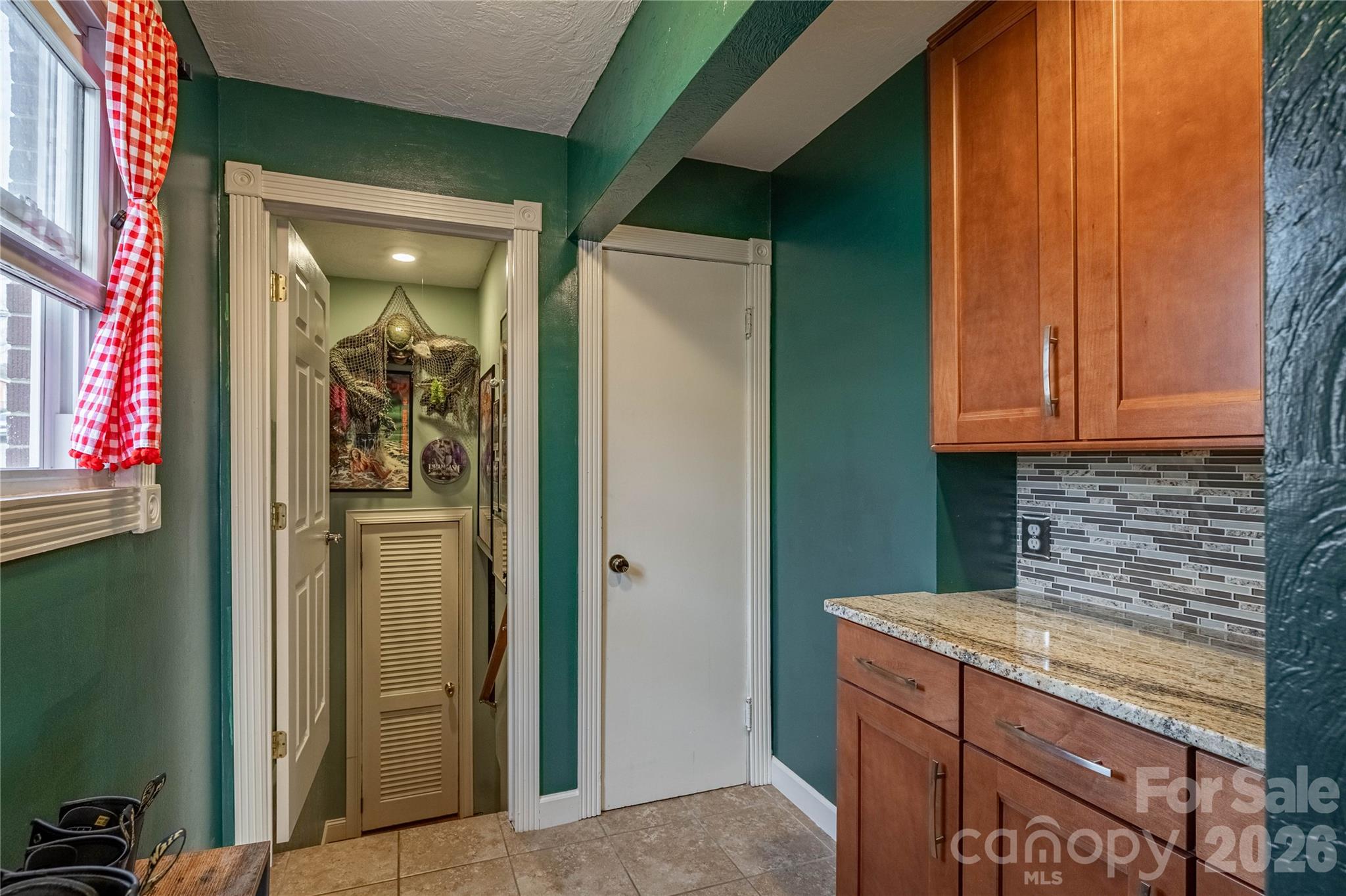 200 Falls Street — Morganton