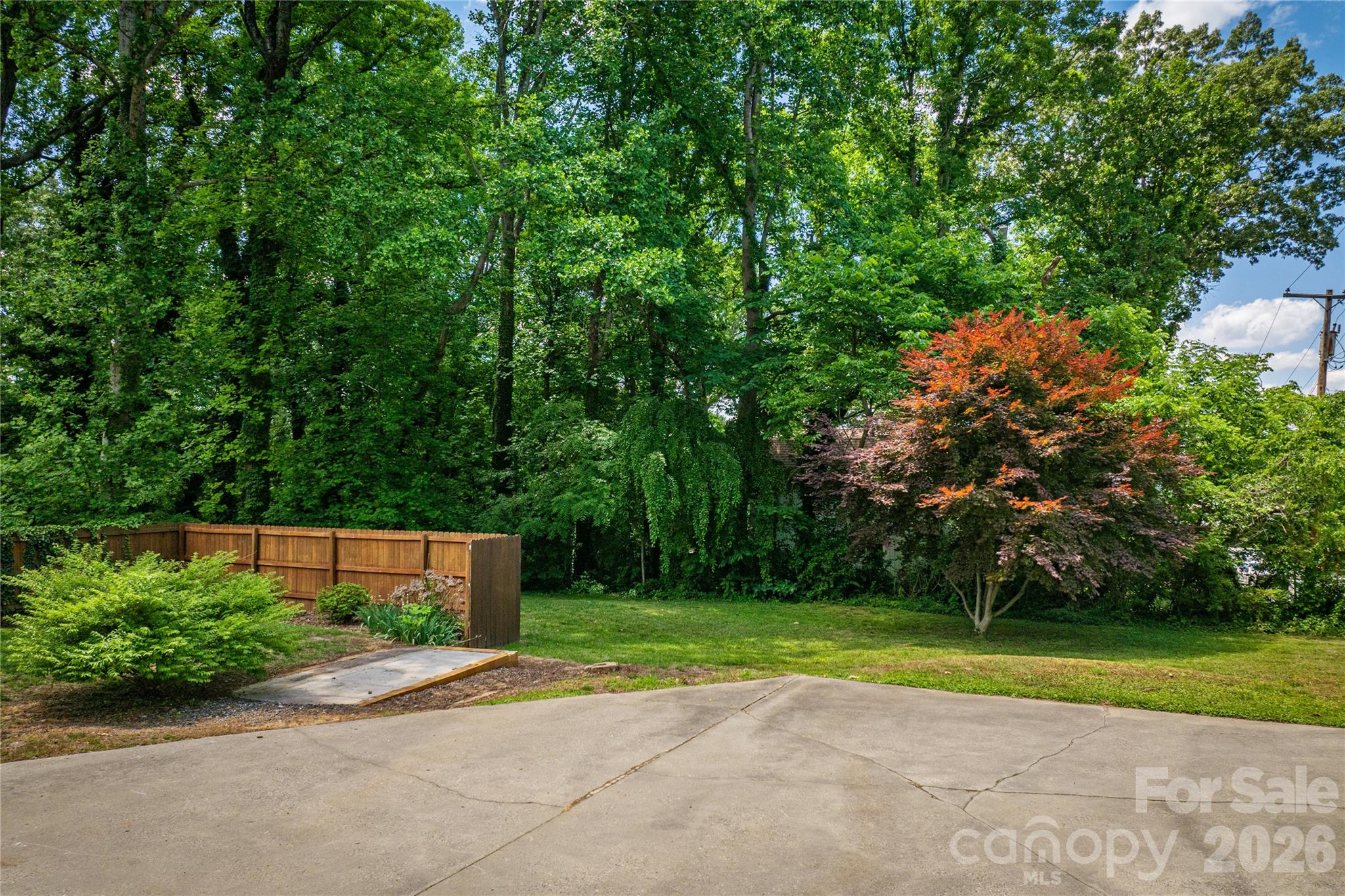 200 Falls Street — Morganton