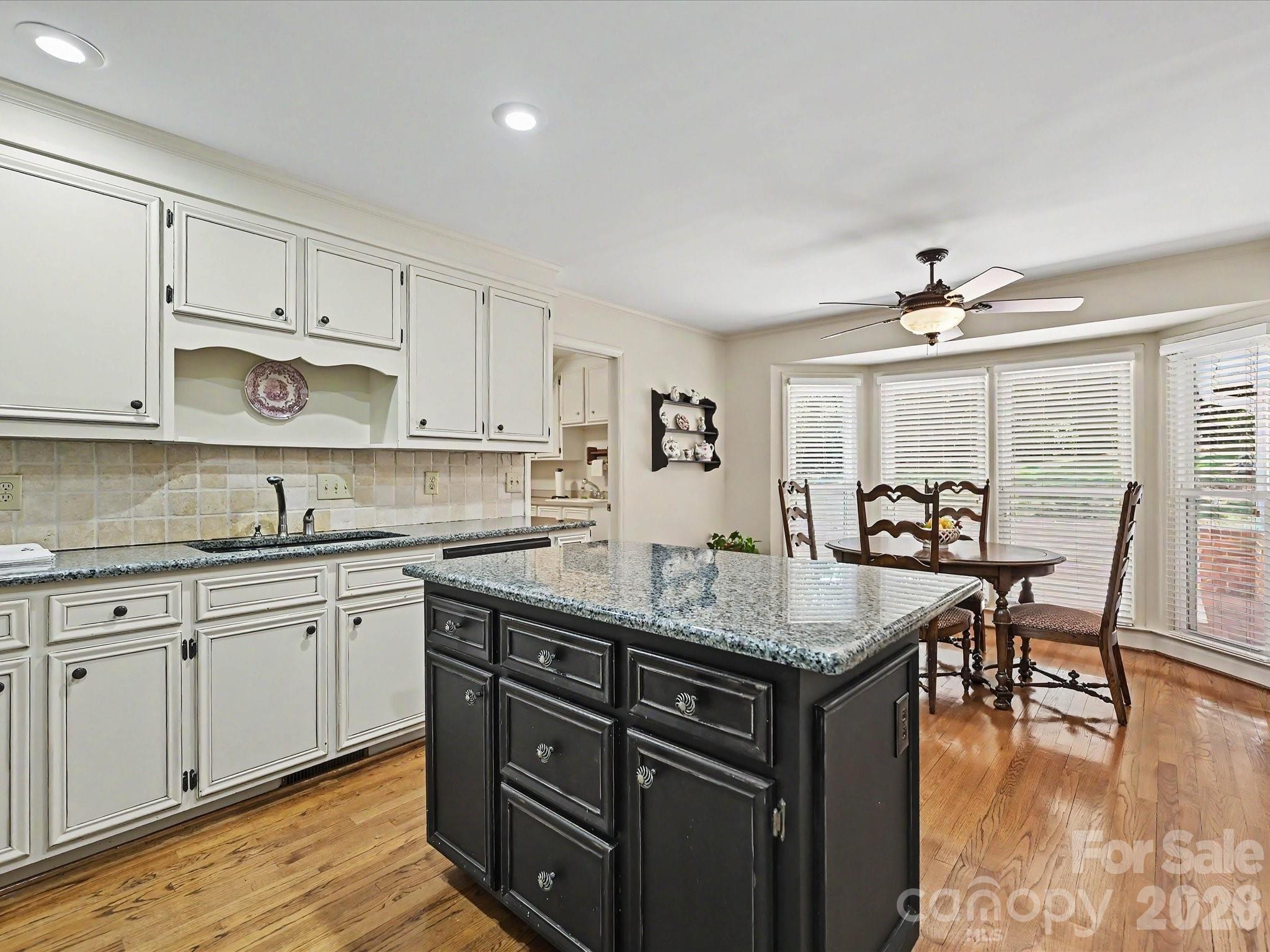 7933 Sunnyvale Lane — Charlotte