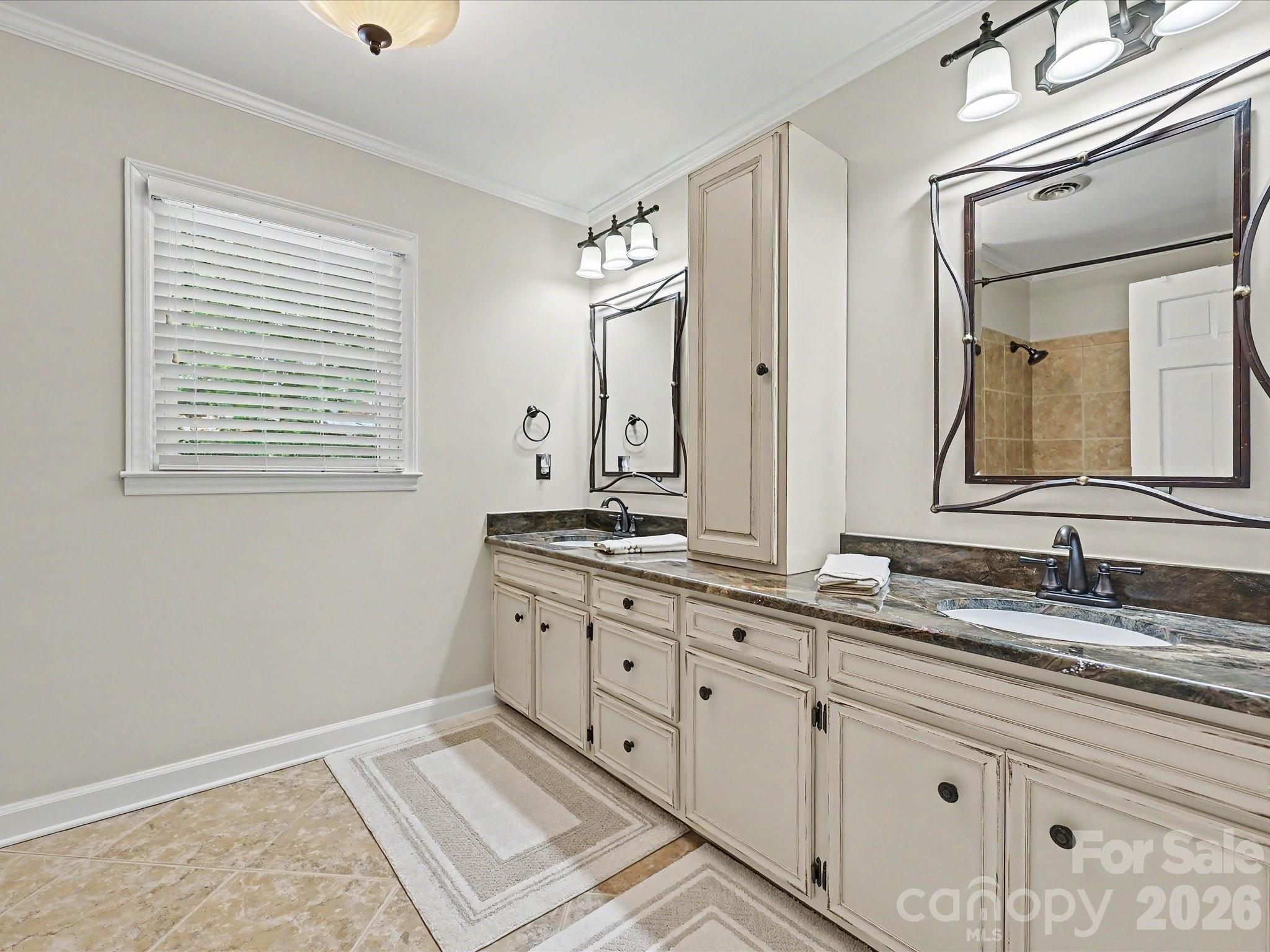 7933 Sunnyvale Lane — Charlotte