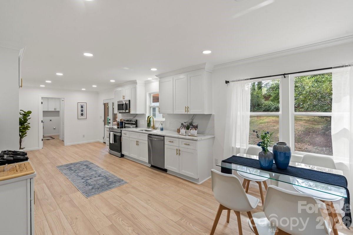 5910 Grosner Place — Charlotte