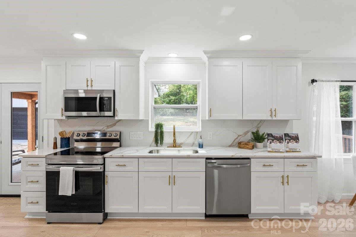 5910 Grosner Place — Charlotte