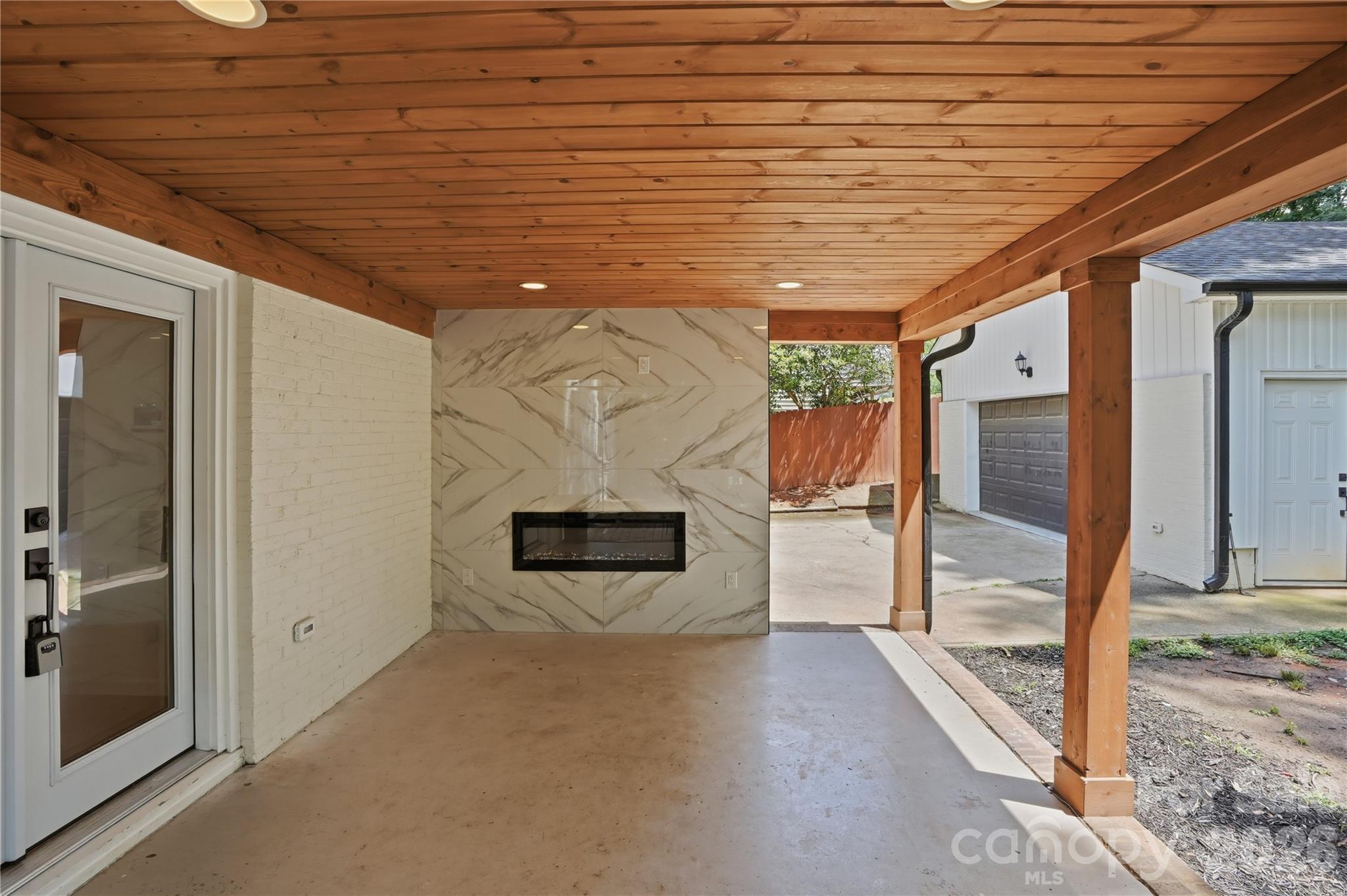 5910 Grosner Place — Charlotte