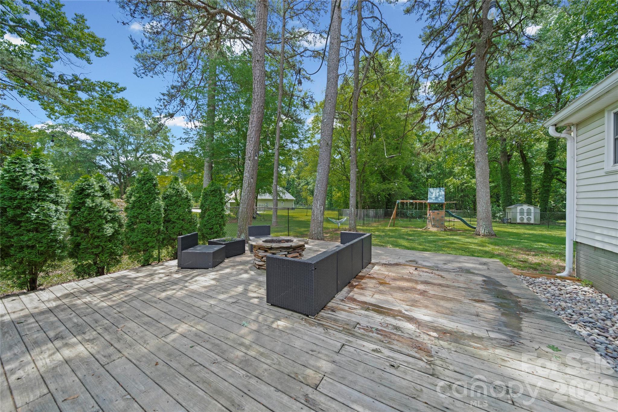 600 Mcadenville Road — Lowell