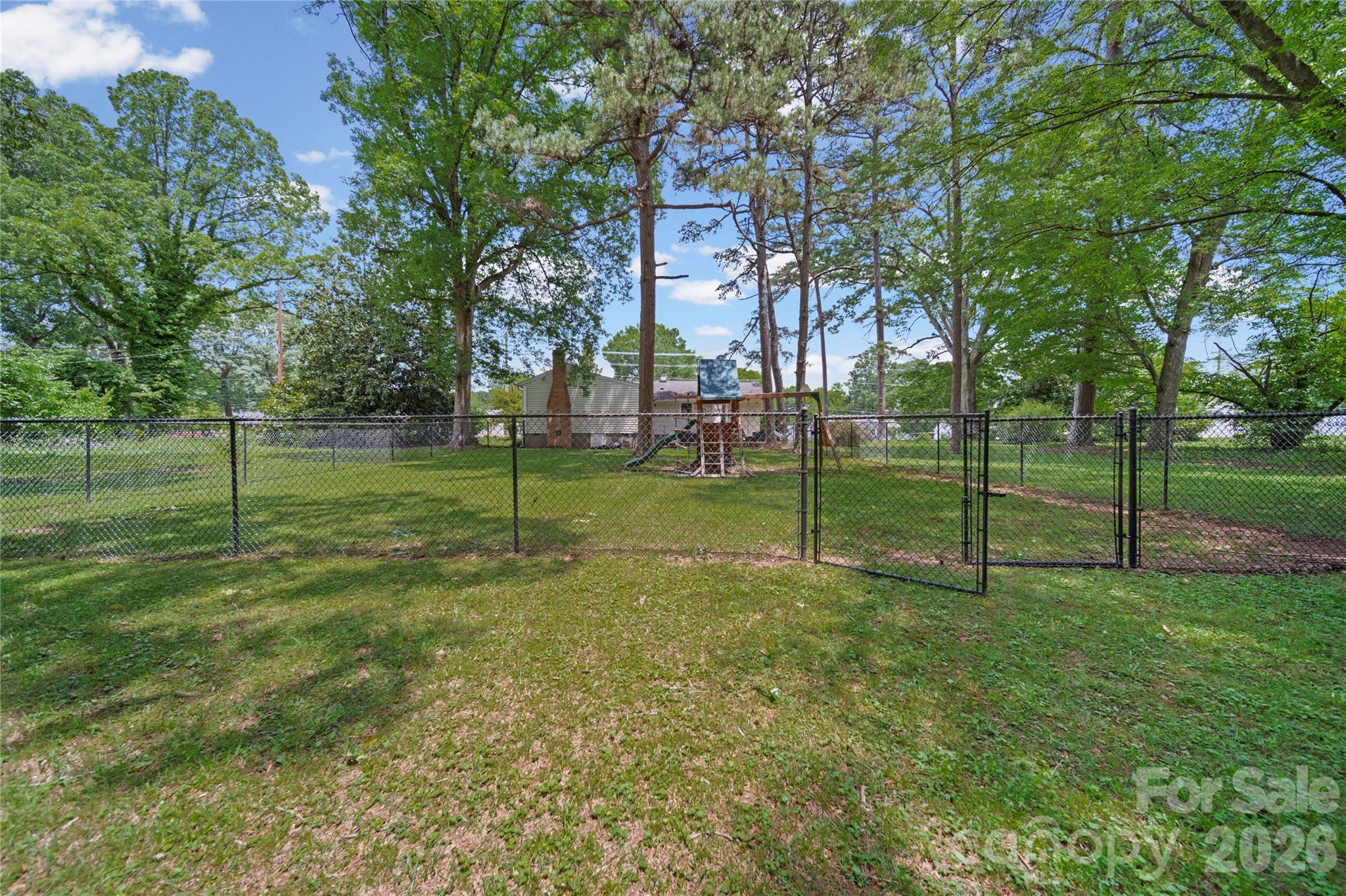 600 Mcadenville Road — Lowell