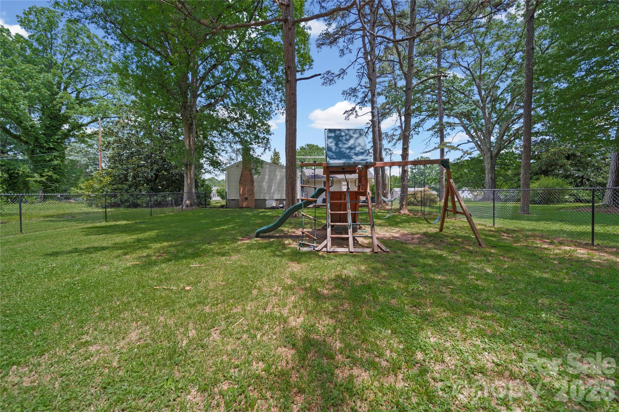 600 Mcadenville Road — Lowell