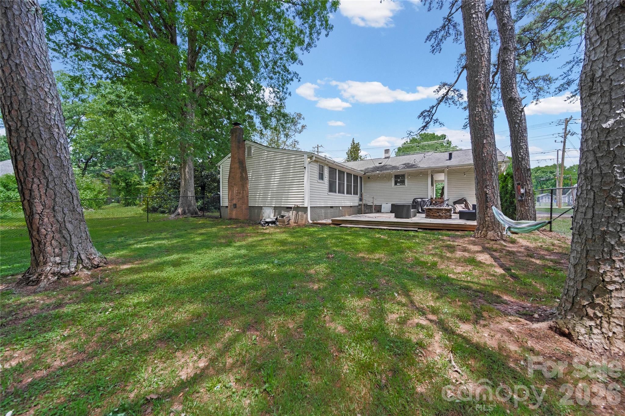 600 Mcadenville Road — Lowell