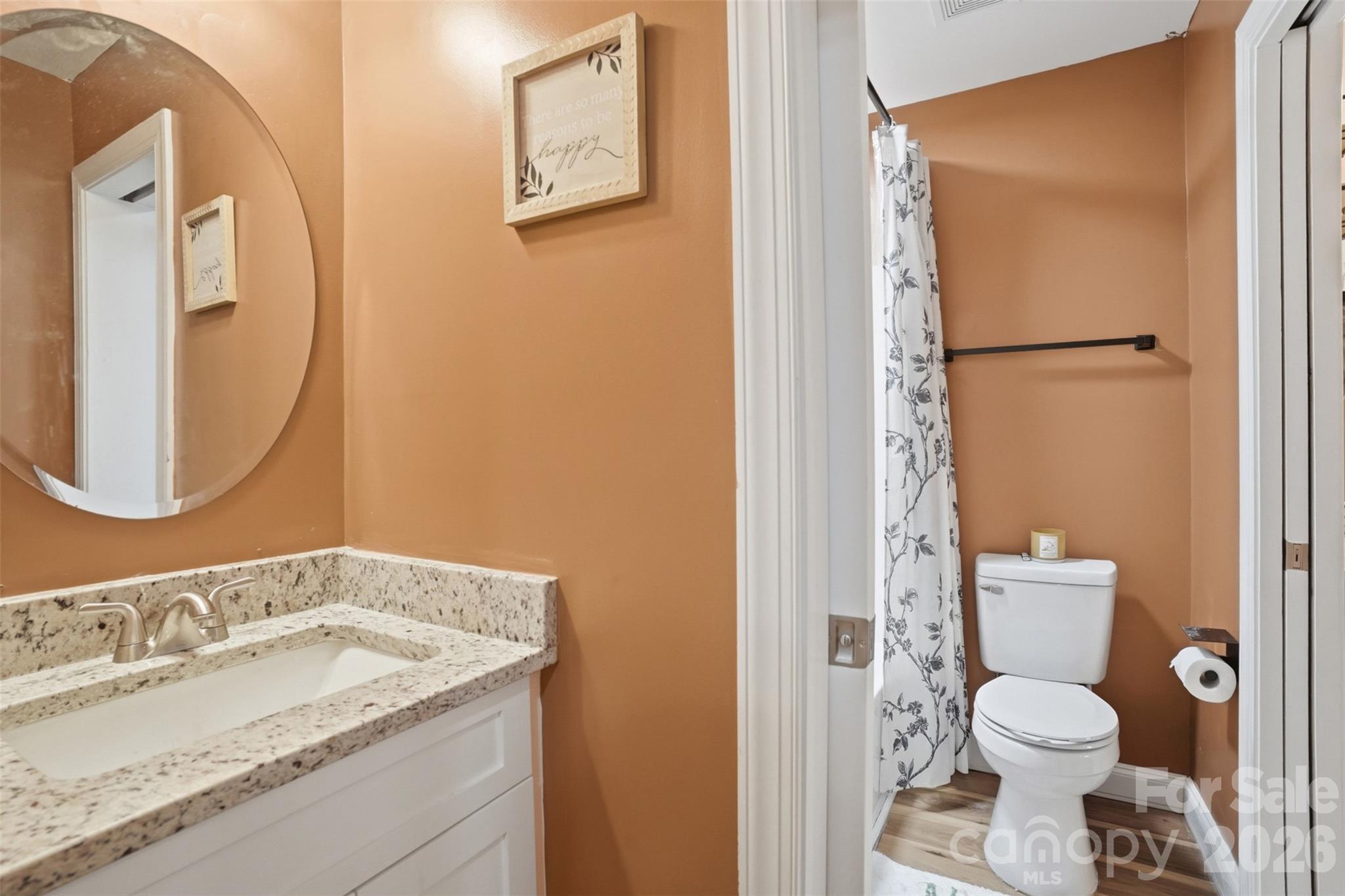 1629 Oak Leaf Drive — Hickory