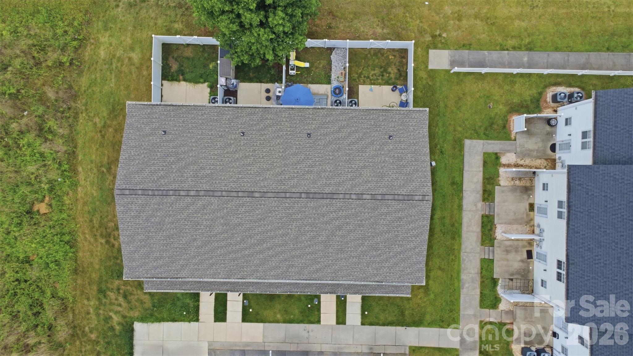 1629 Oak Leaf Drive — Hickory