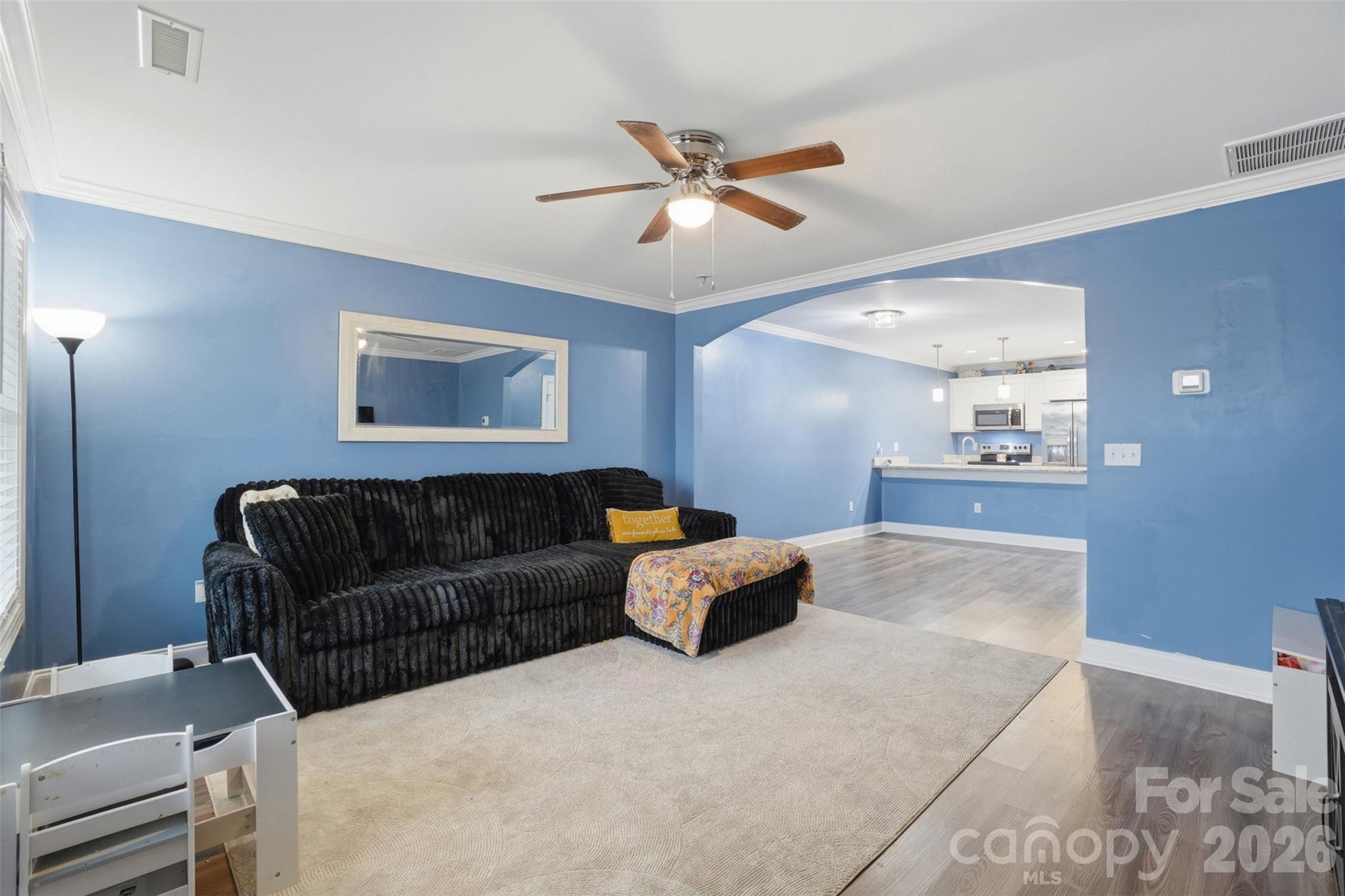 1629 Oak Leaf Drive — Hickory