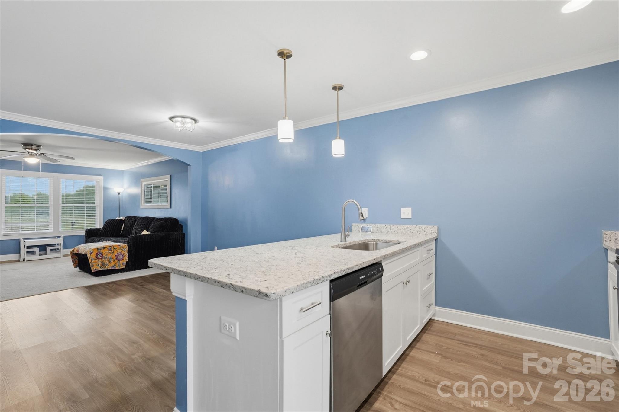 1629 Oak Leaf Drive — Hickory