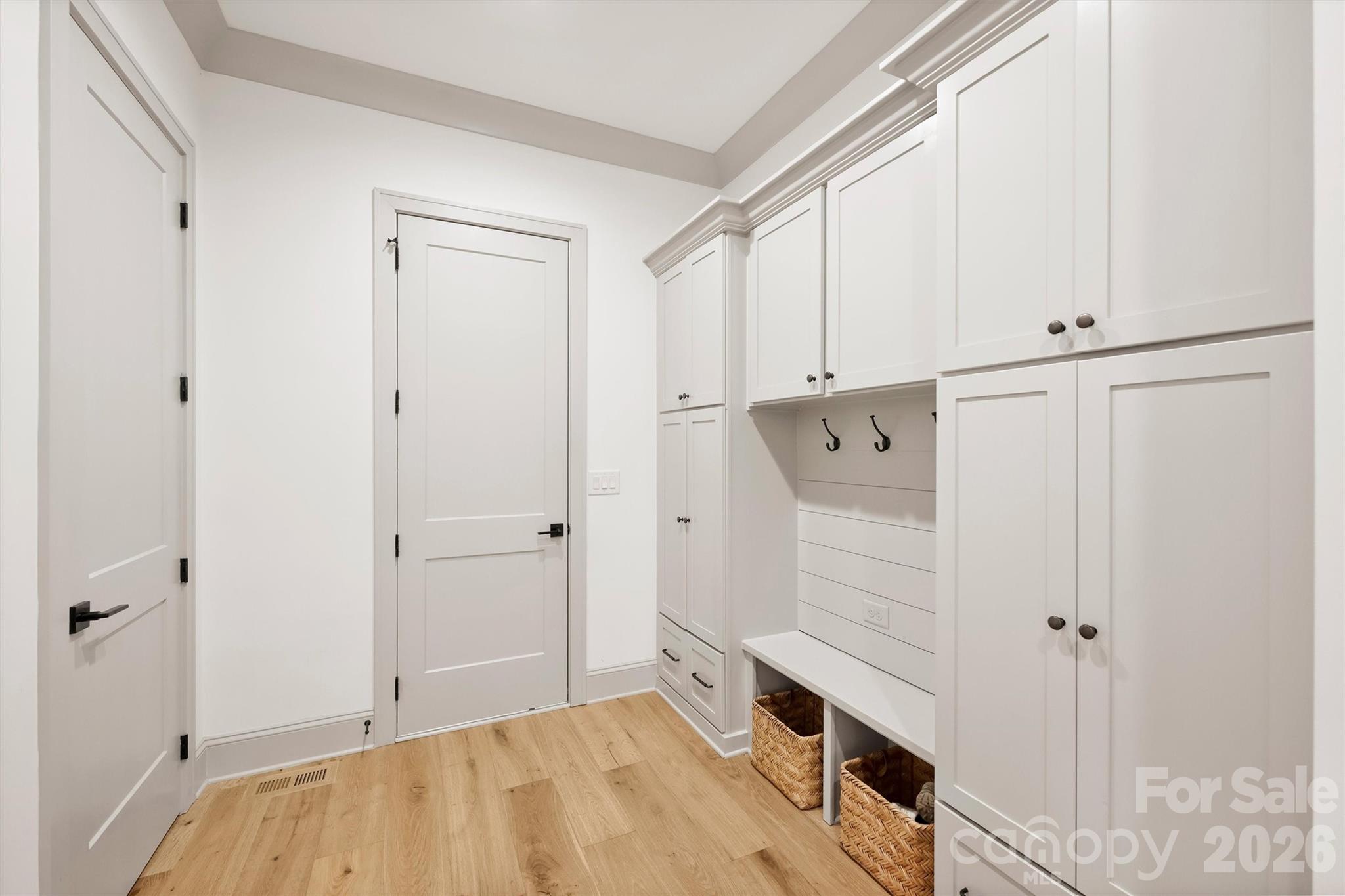 1525 Lynway Drive — Charlotte