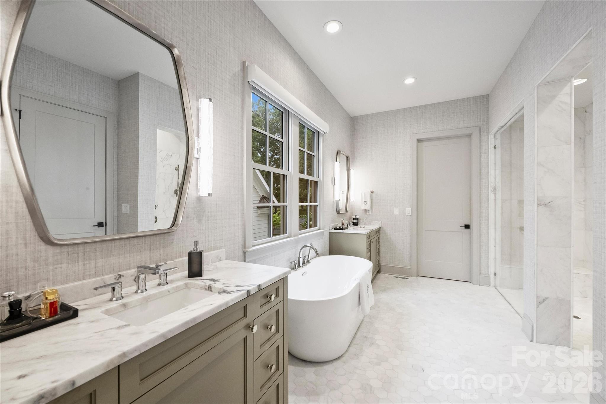 1525 Lynway Drive — Charlotte