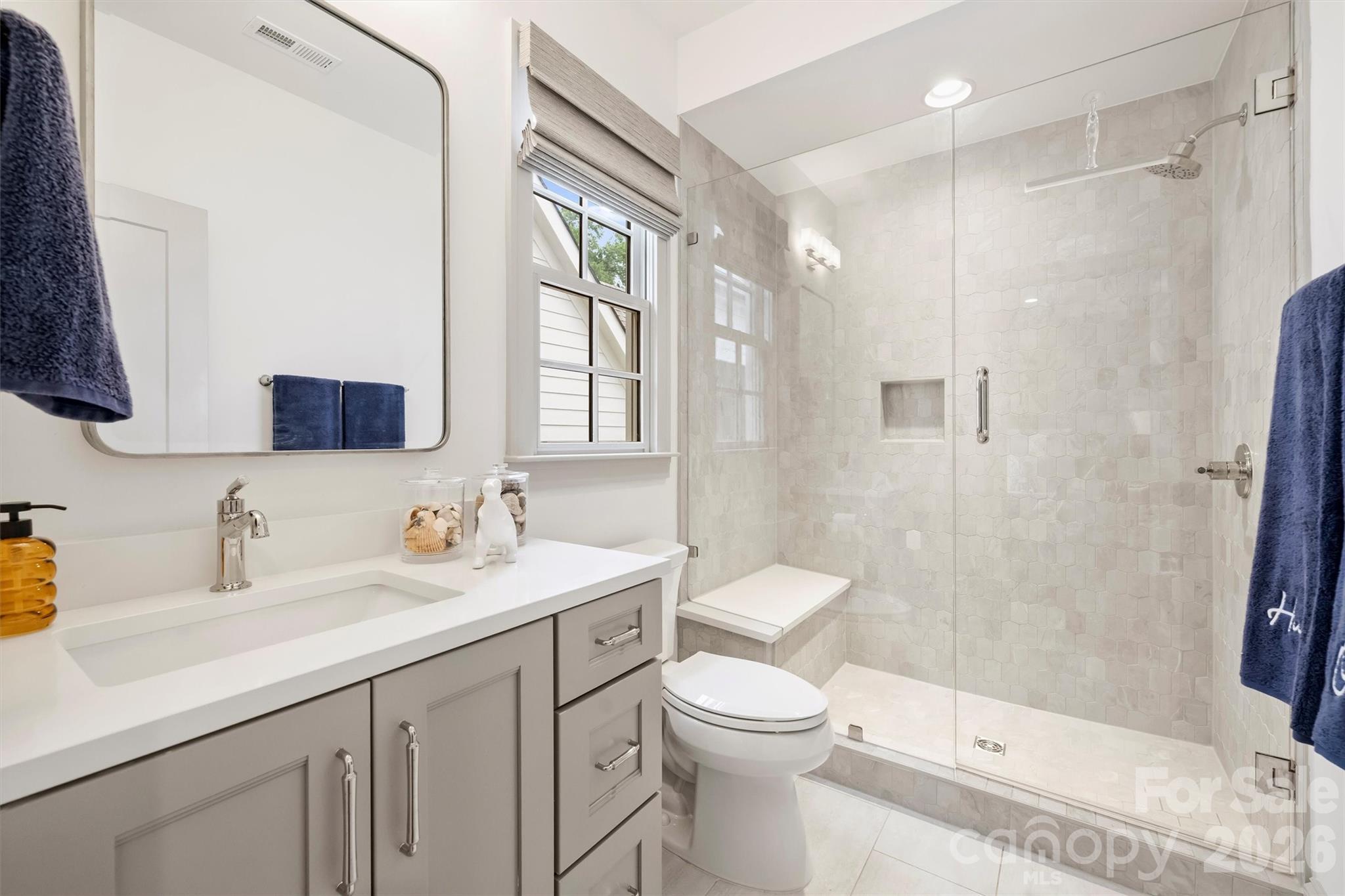 1525 Lynway Drive — Charlotte
