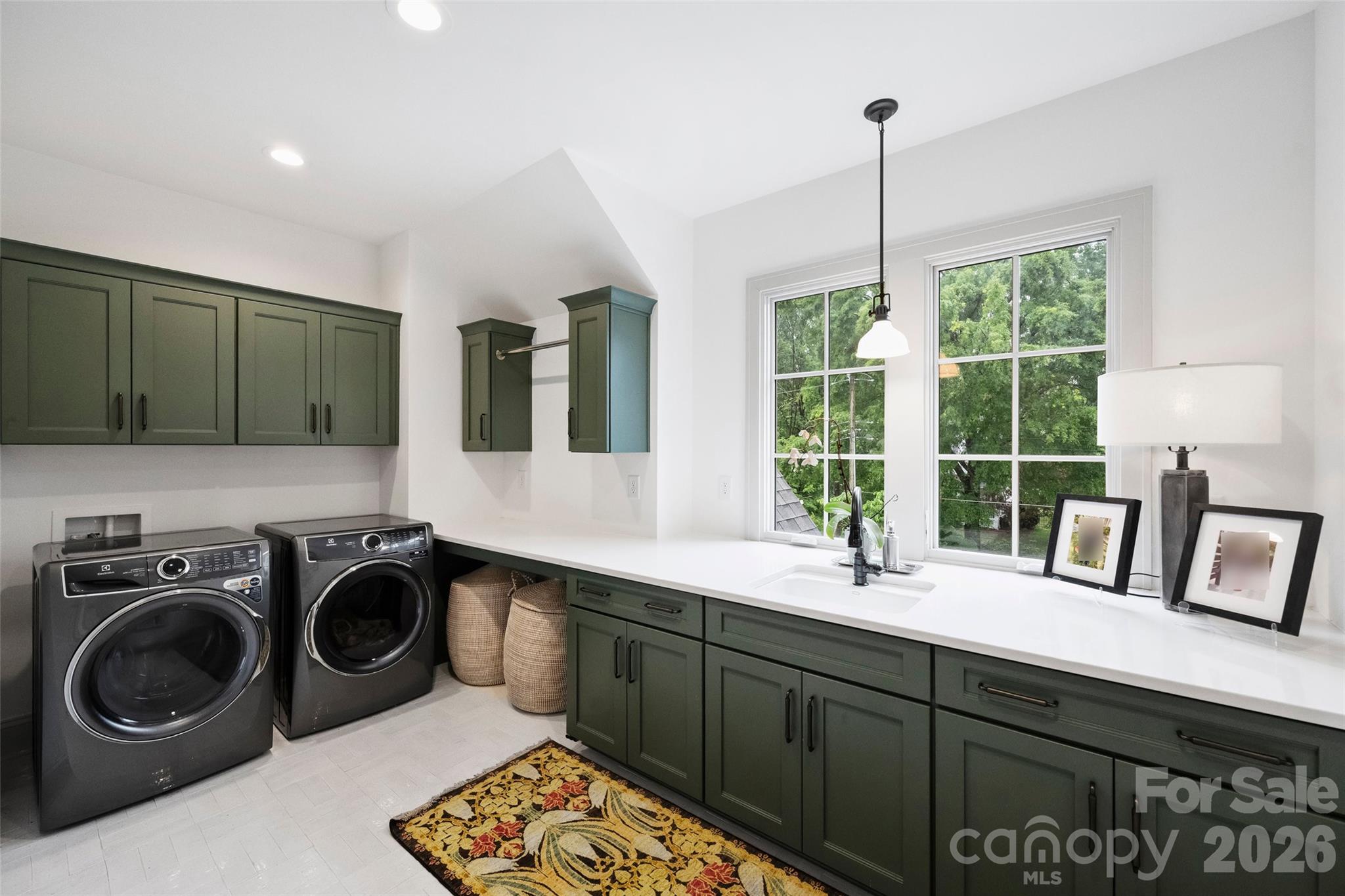 1525 Lynway Drive — Charlotte