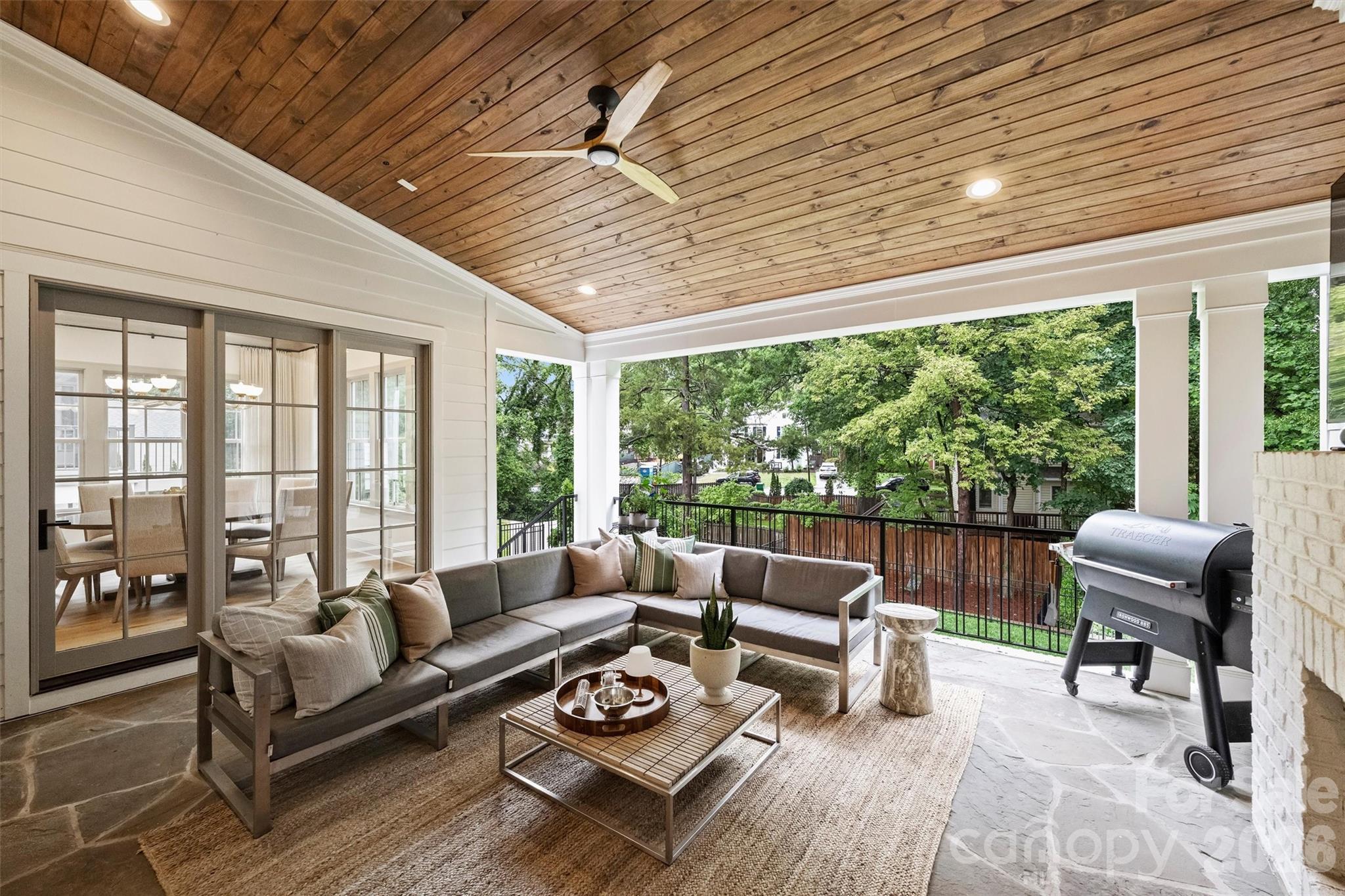 1525 Lynway Drive — Charlotte