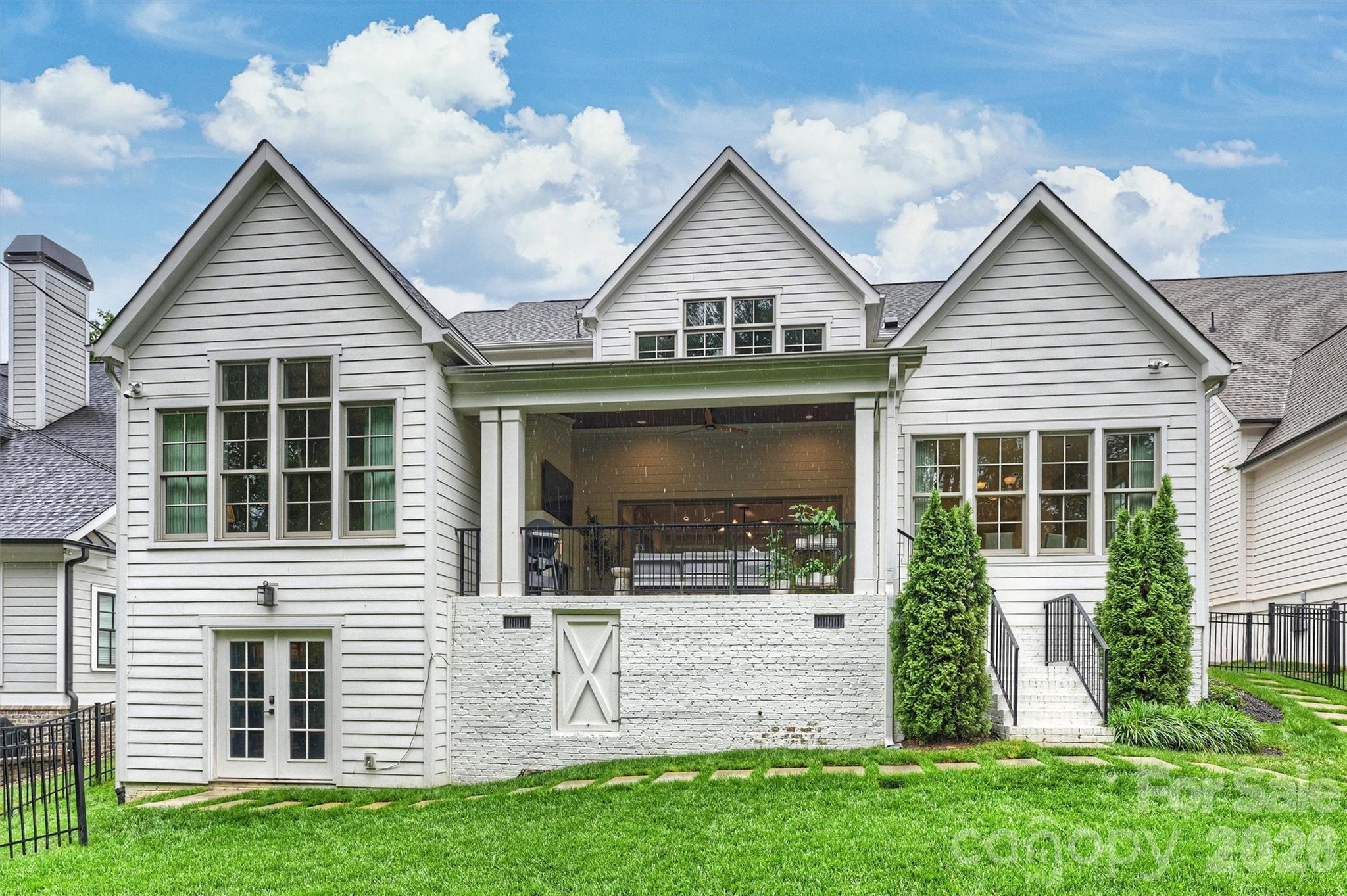 1525 Lynway Drive — Charlotte