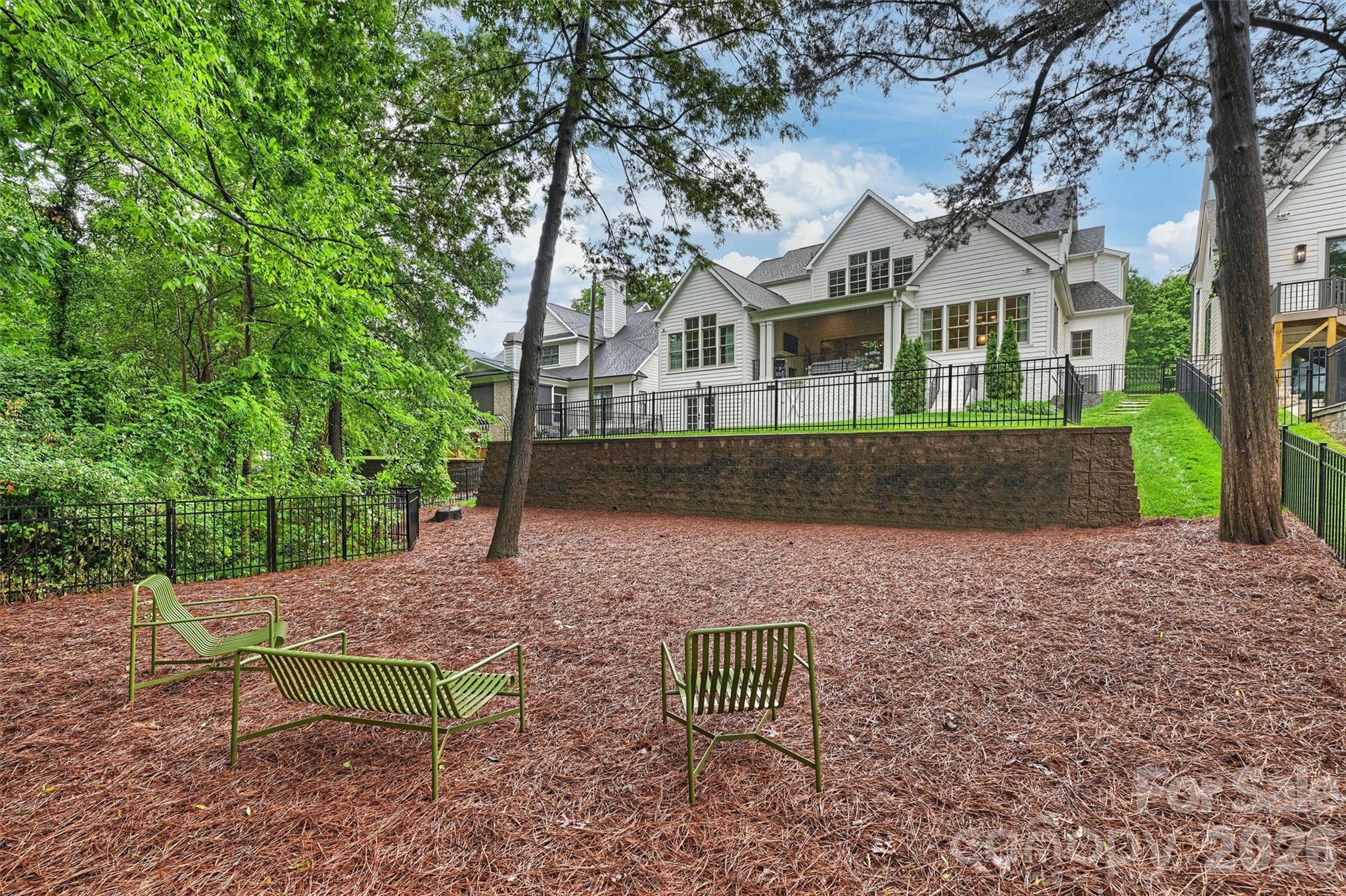 1525 Lynway Drive — Charlotte