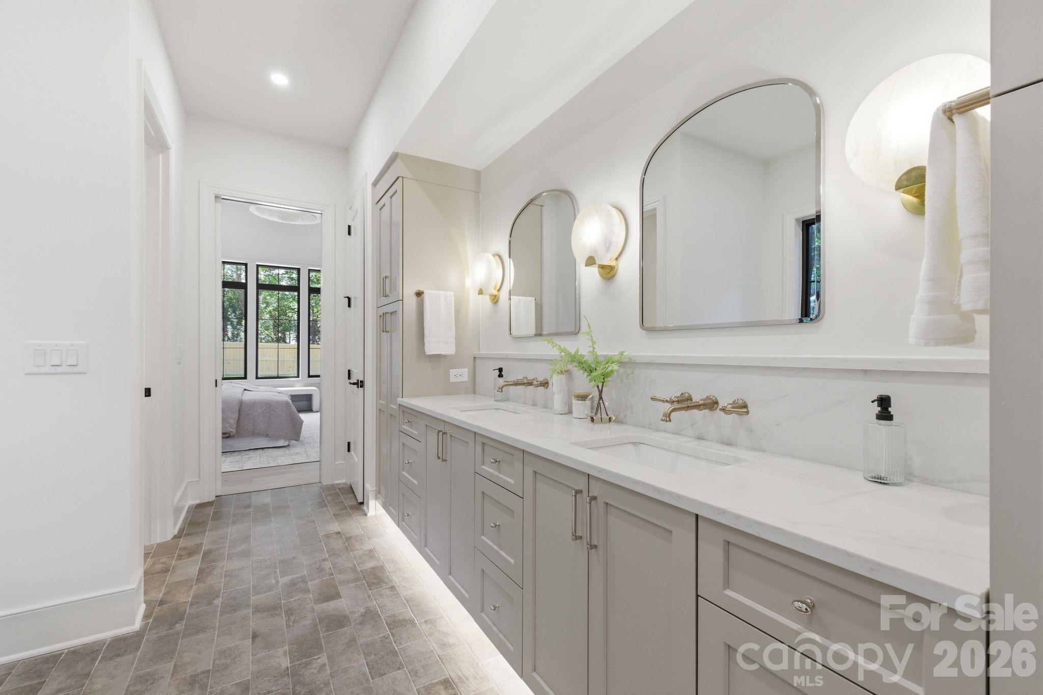 3028 Eastham Lane — Charlotte