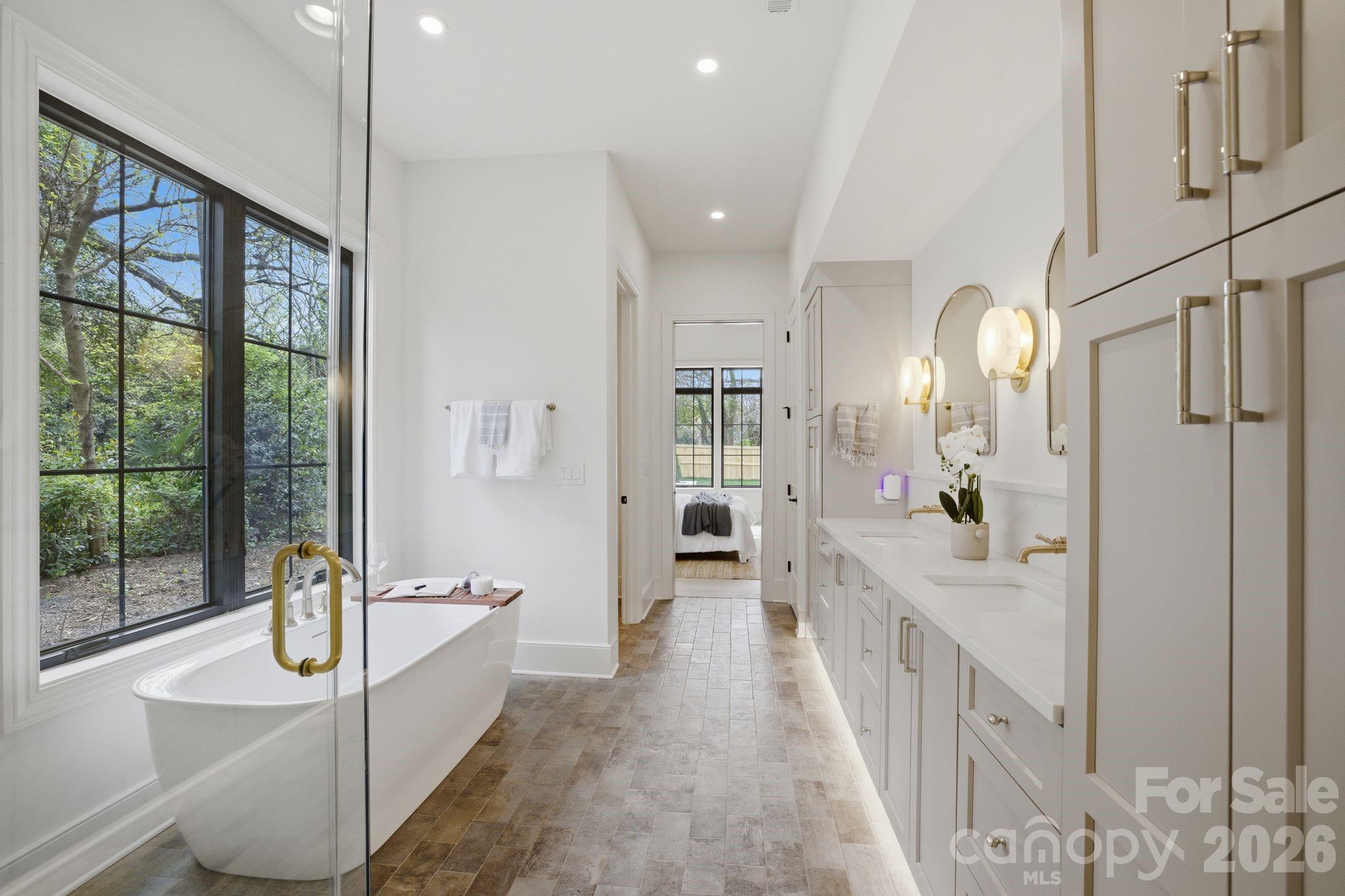 3028 Eastham Lane — Charlotte