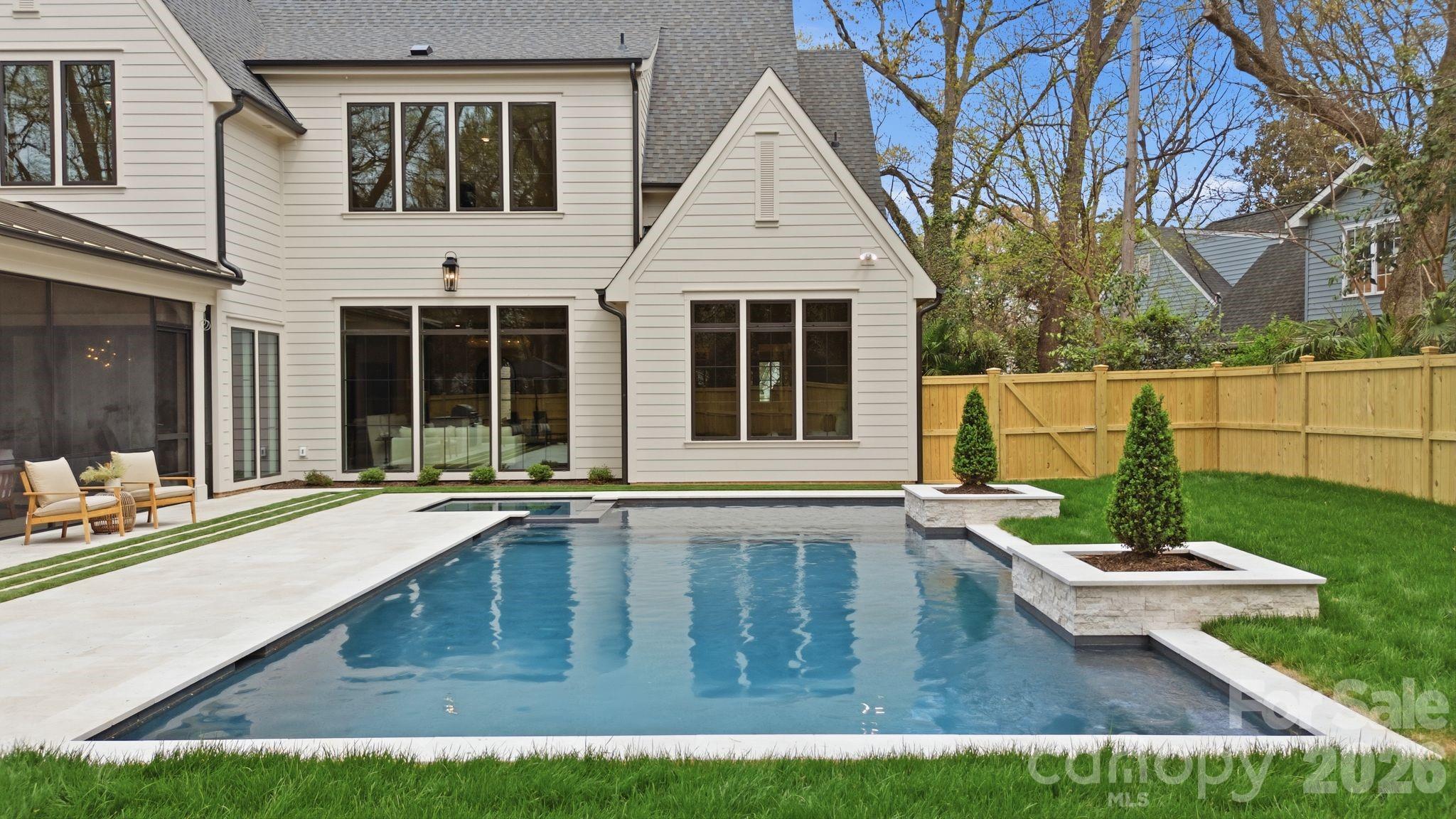 3028 Eastham Lane — Charlotte