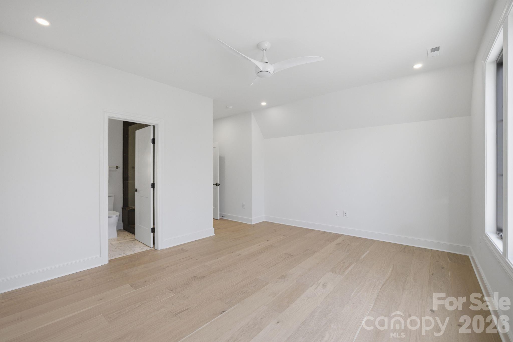 3028 Eastham Lane — Charlotte
