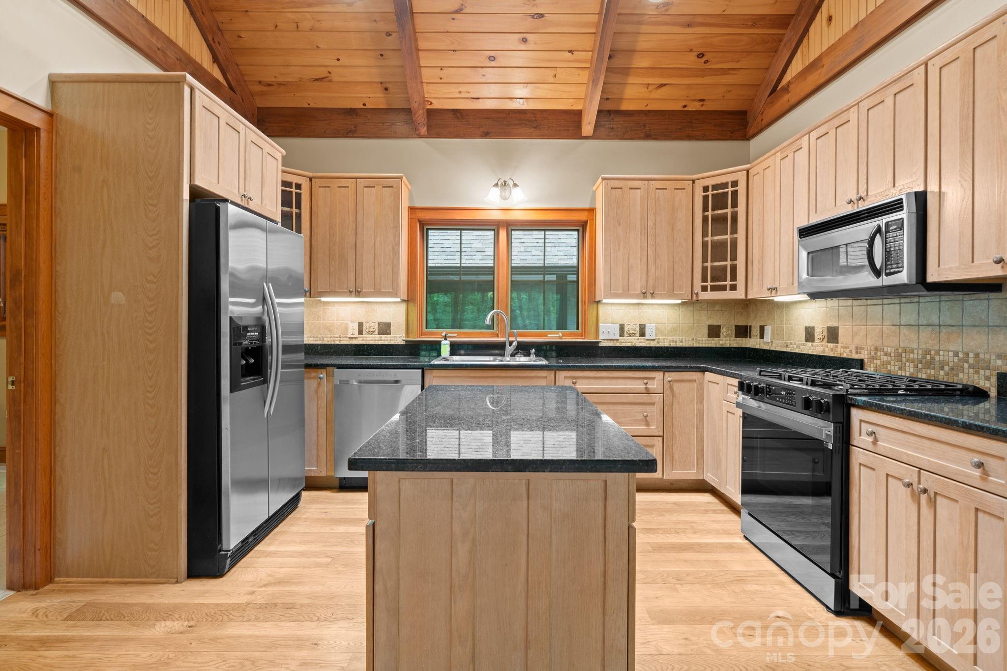 373 The Settlement Road — Boone