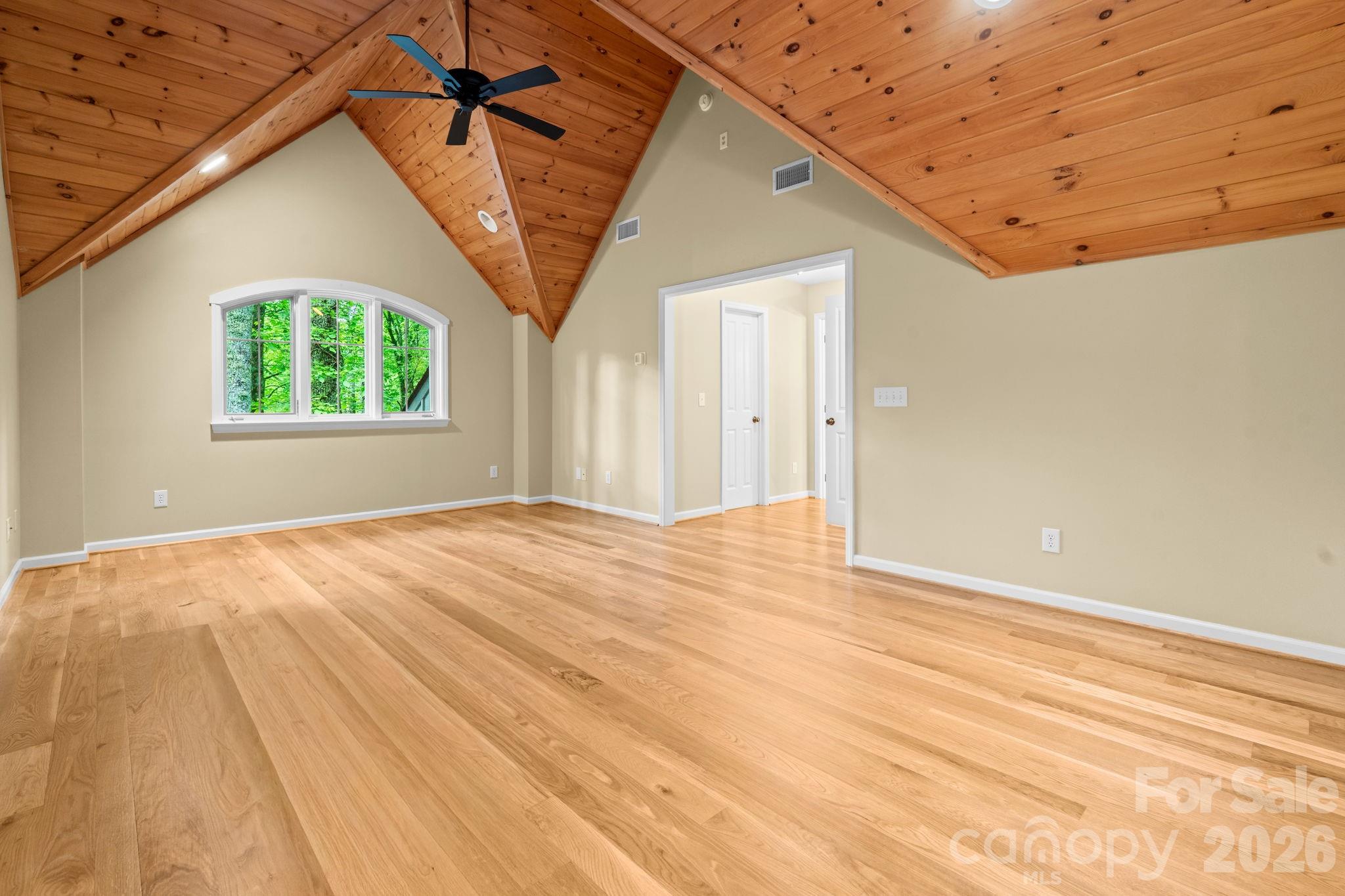 373 The Settlement Road — Boone