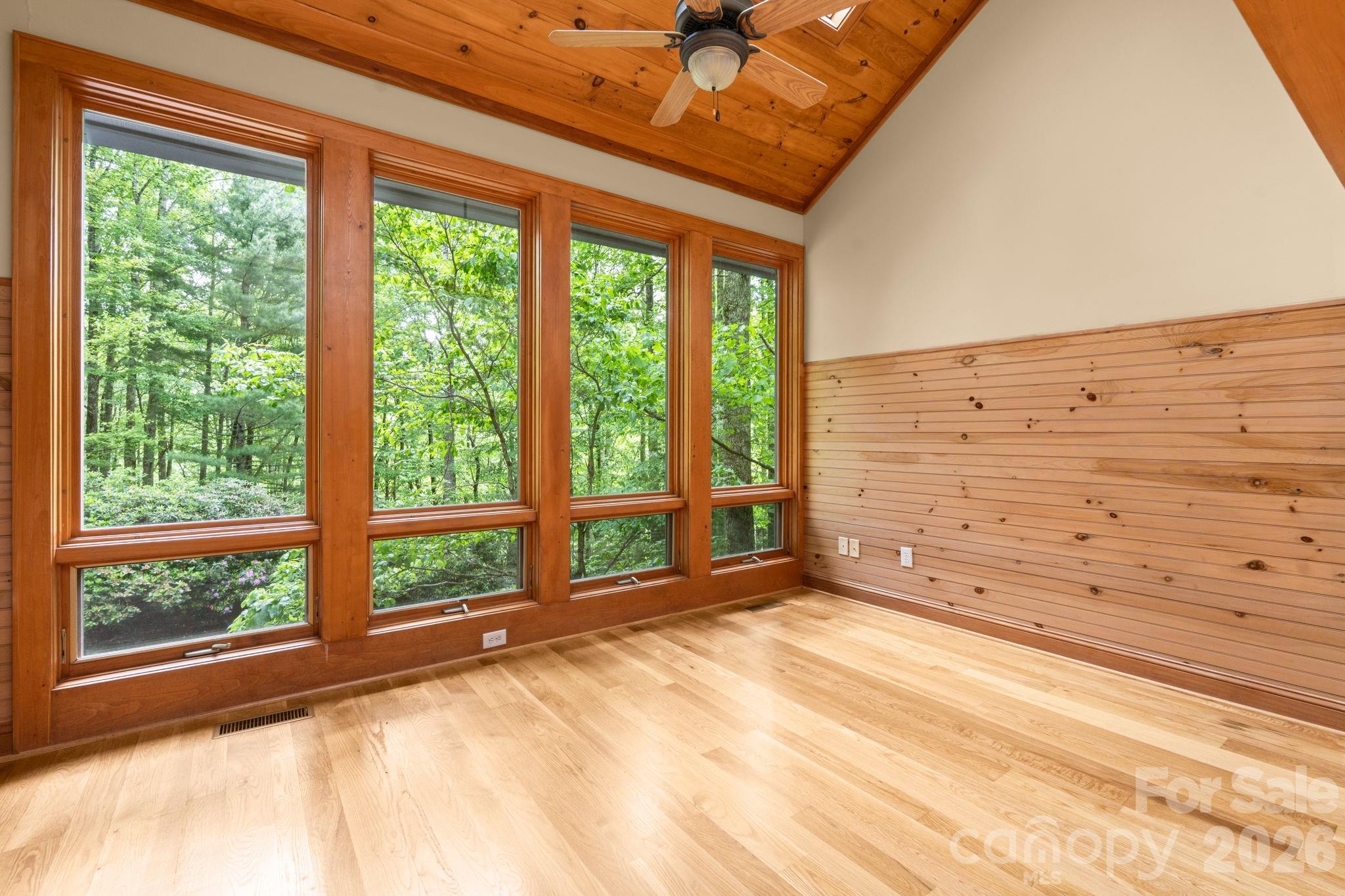 373 The Settlement Road — Boone