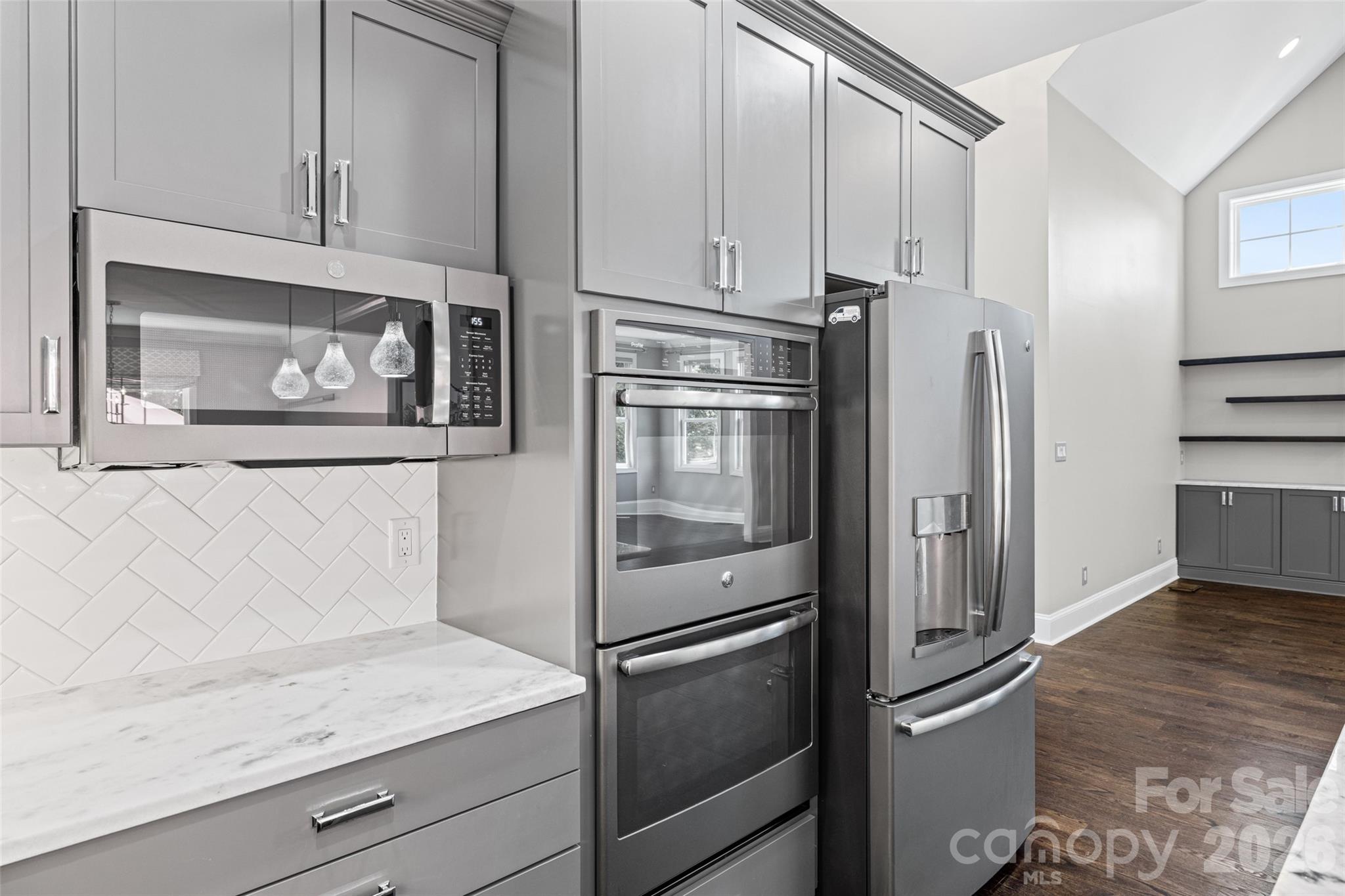 3522 Aqua Point Drive — York