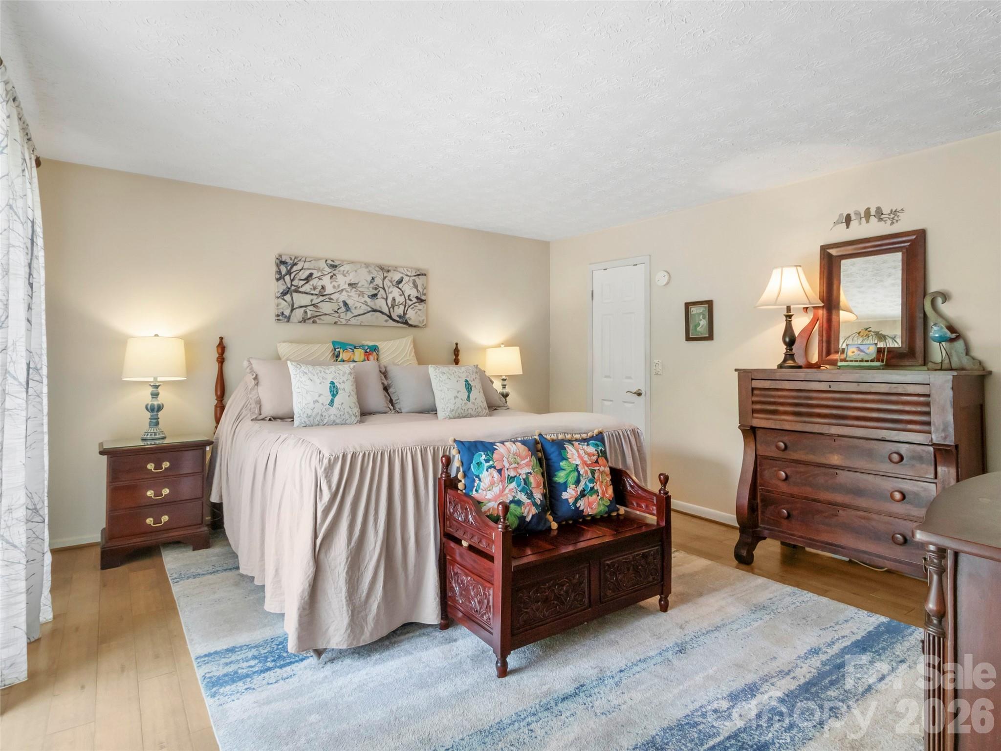 597 Sweetwater Ridge Road — Burnsville