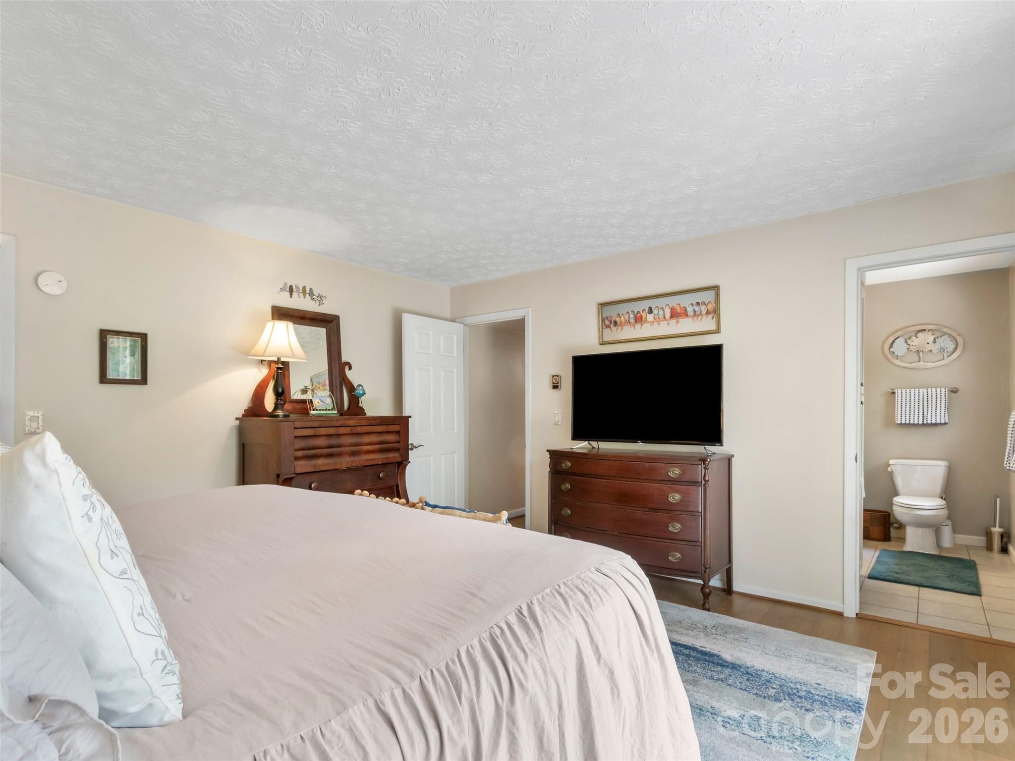 597 Sweetwater Ridge Road — Burnsville
