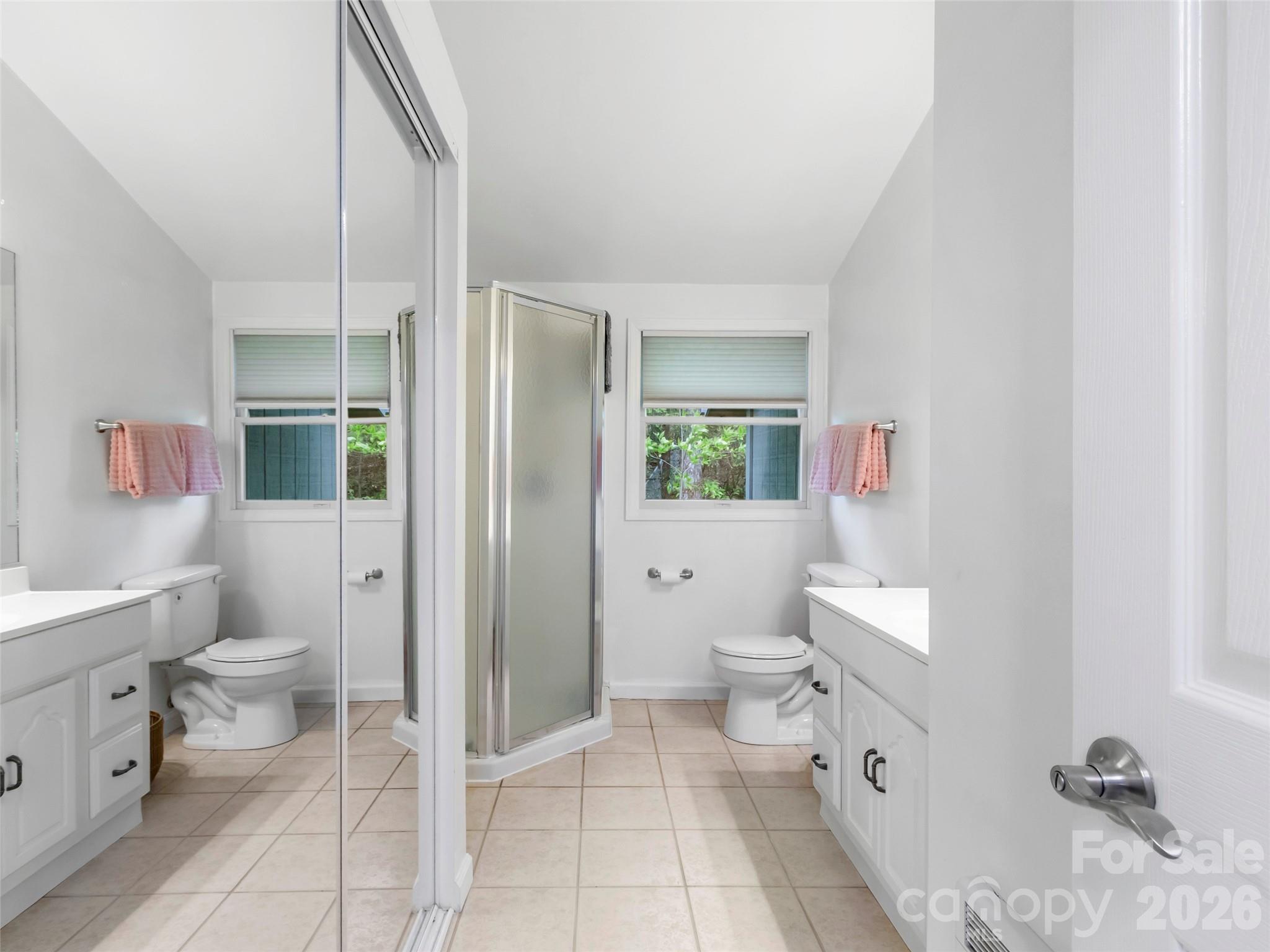 597 Sweetwater Ridge Road — Burnsville