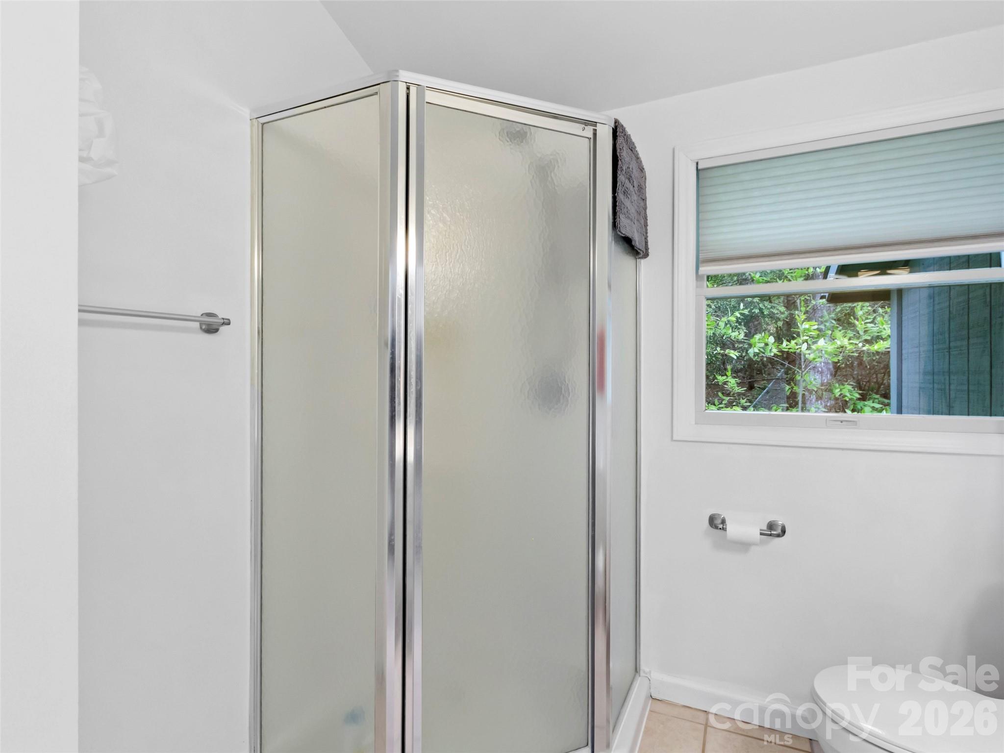 597 Sweetwater Ridge Road — Burnsville