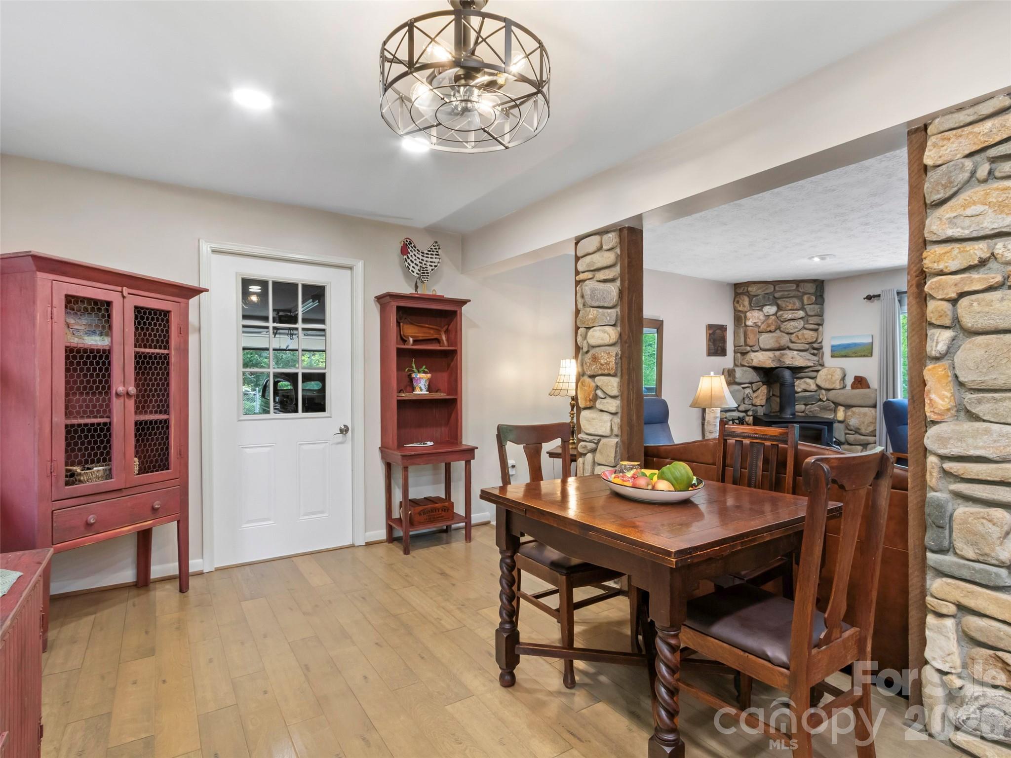 597 Sweetwater Ridge Road — Burnsville