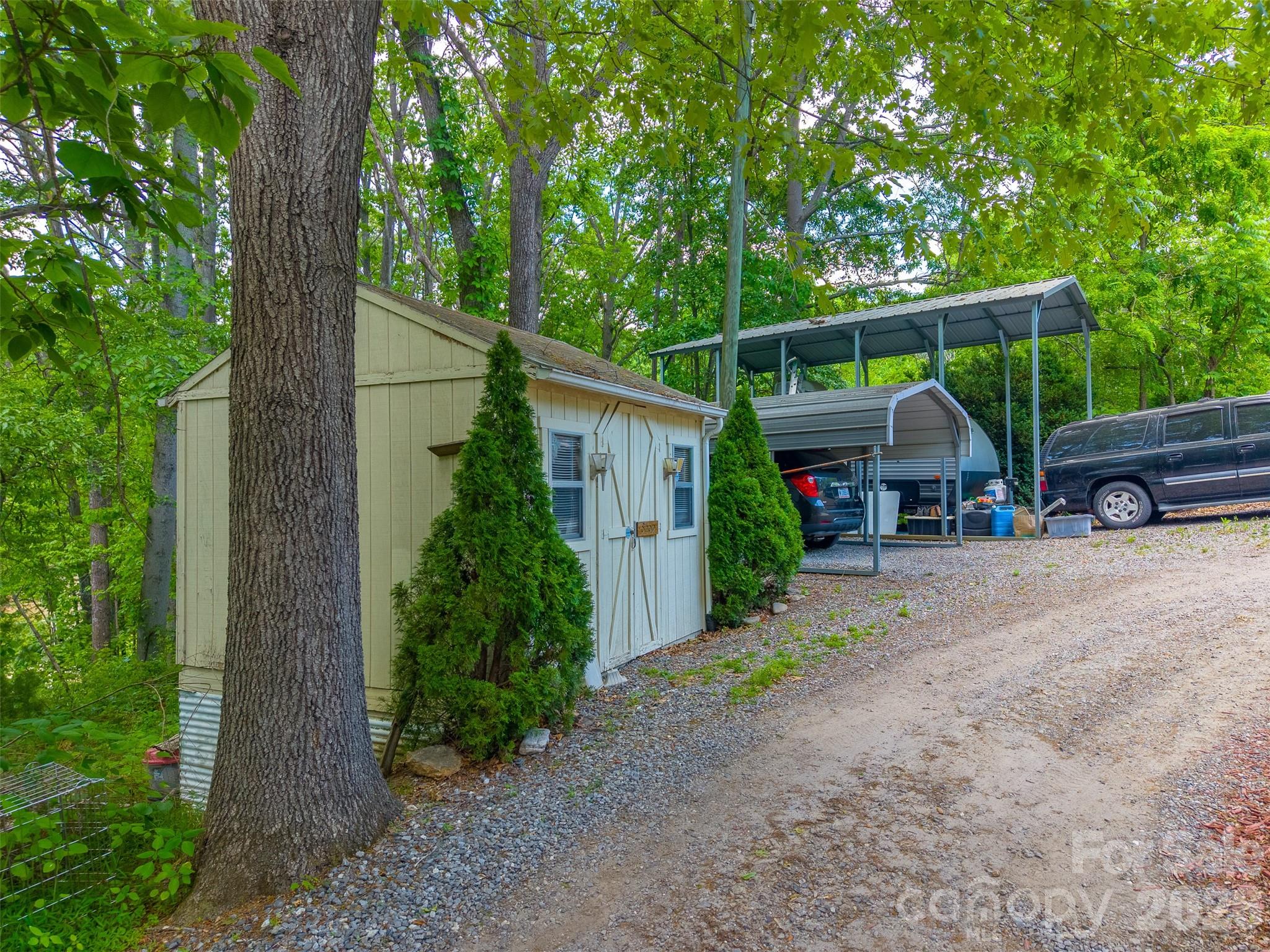 90, 60 & 132 Hennessee Street — Clyde