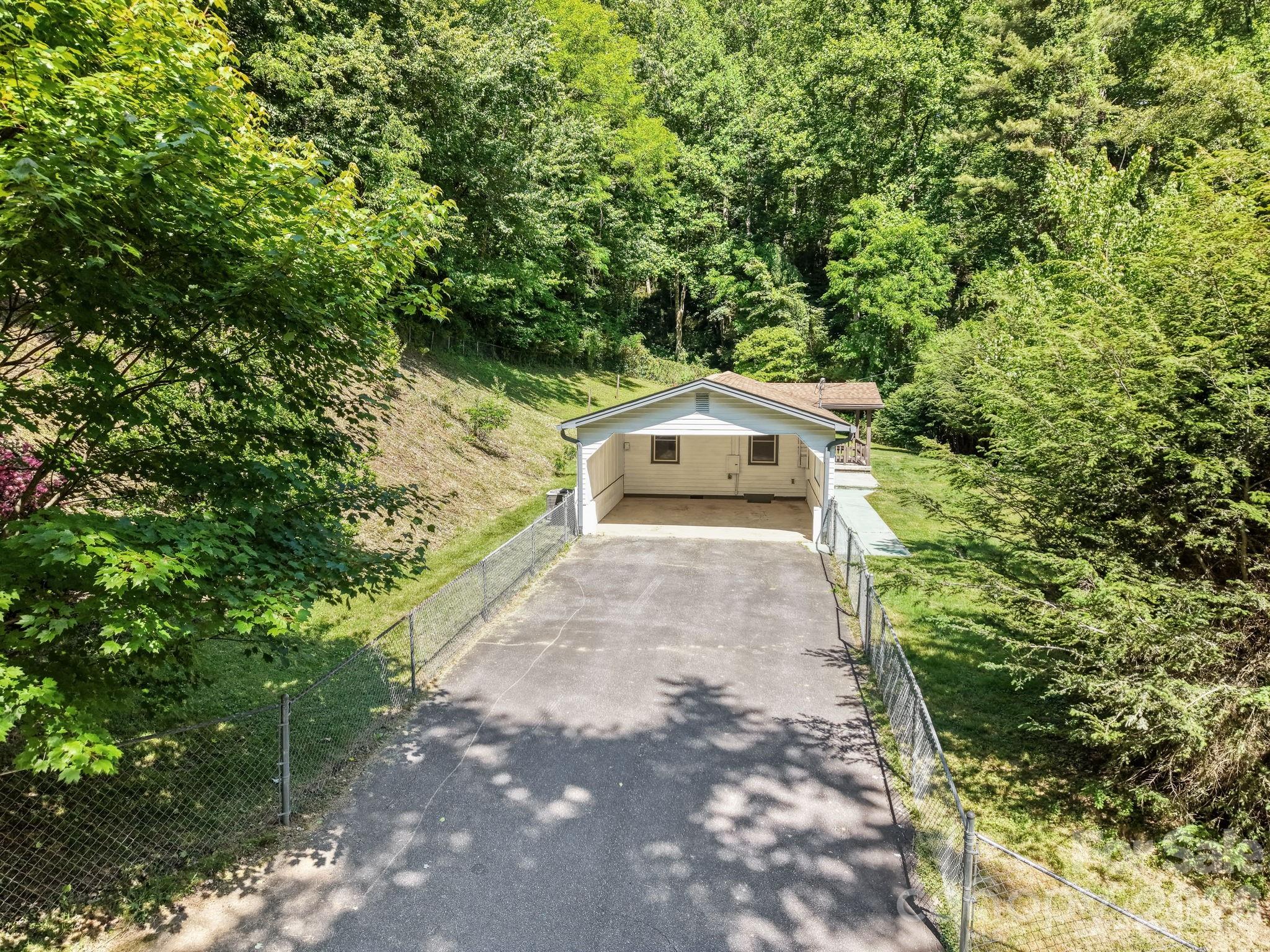 270 Slim Dillard Road — Sylva
