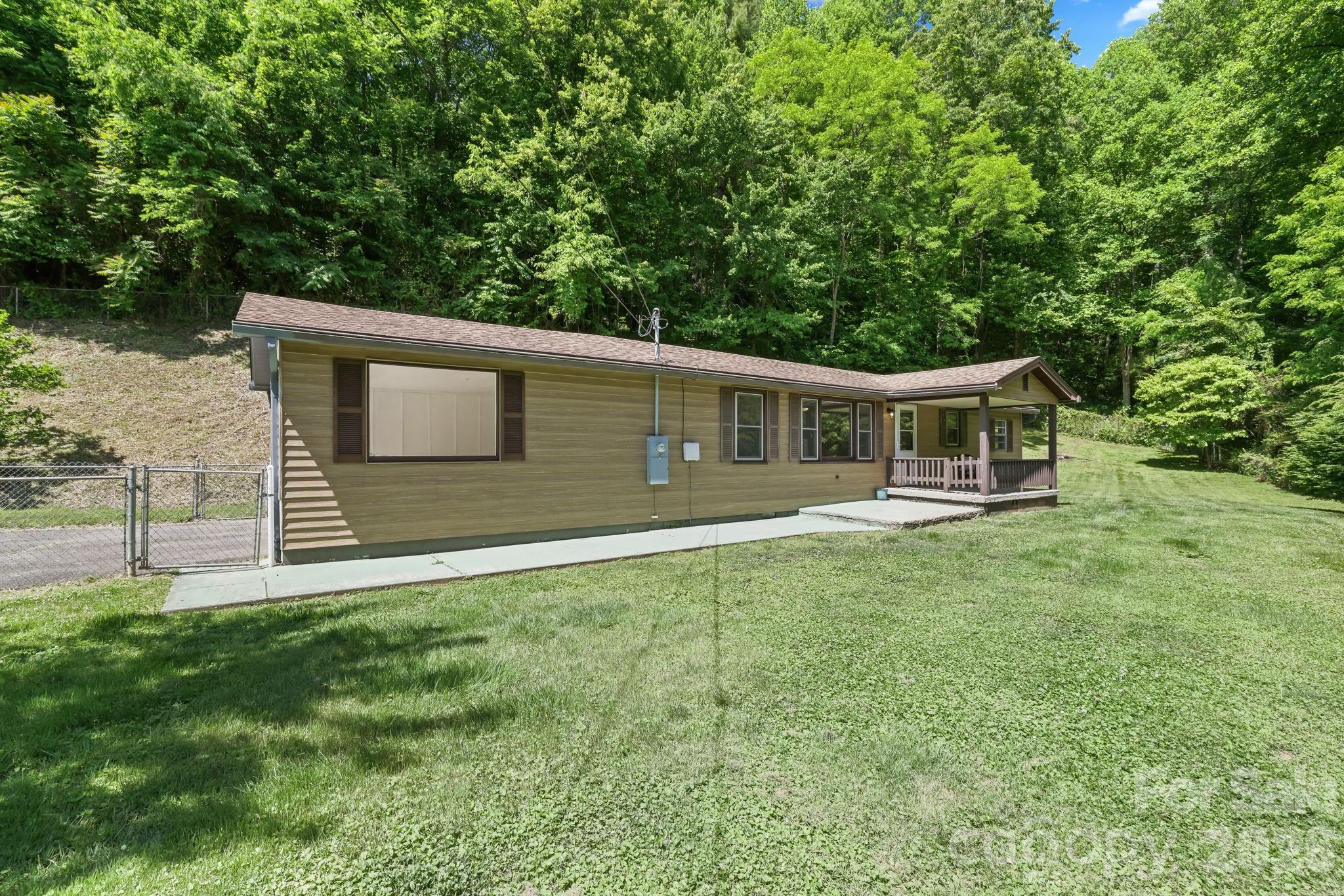 270 Slim Dillard Road — Sylva