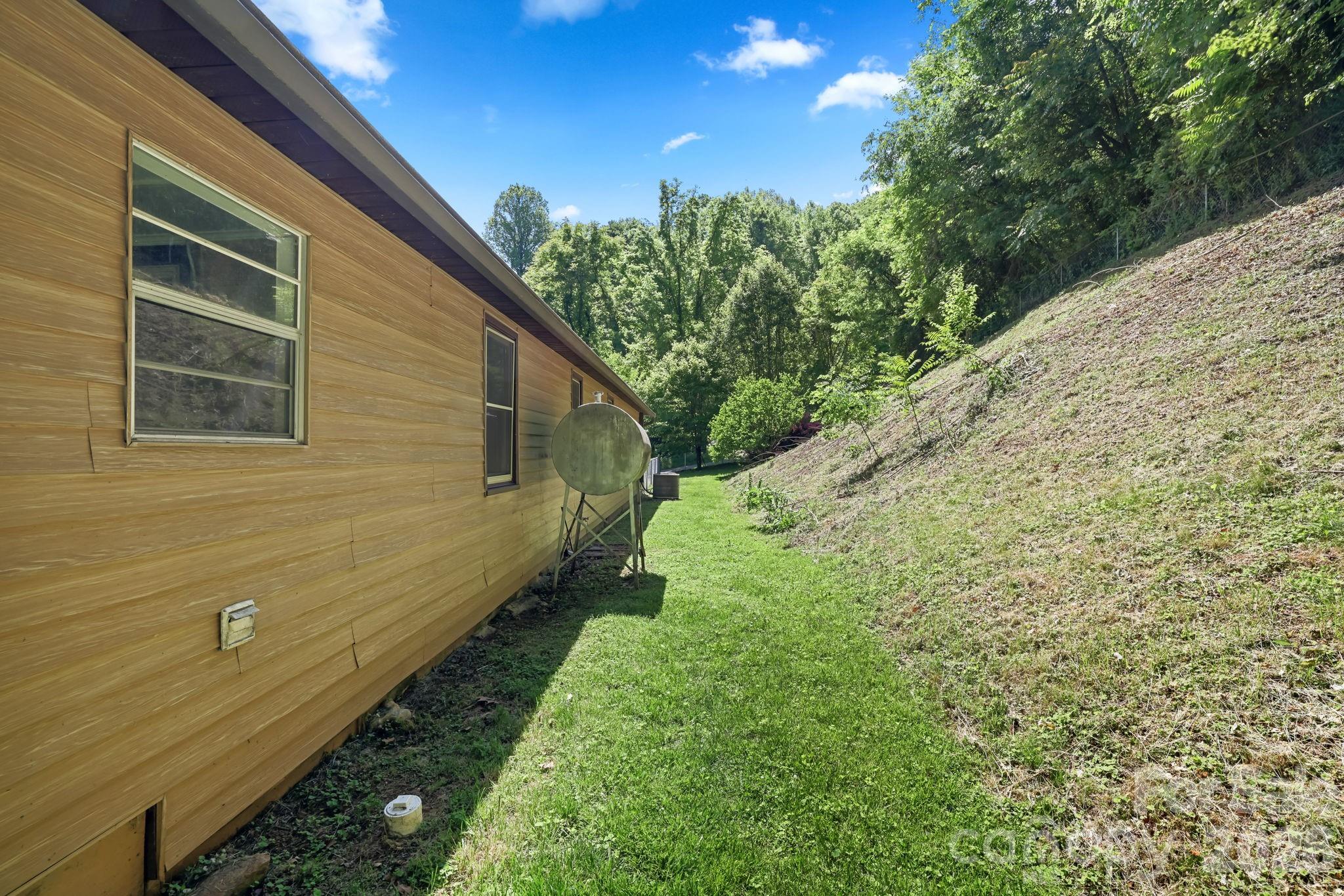 270 Slim Dillard Road — Sylva