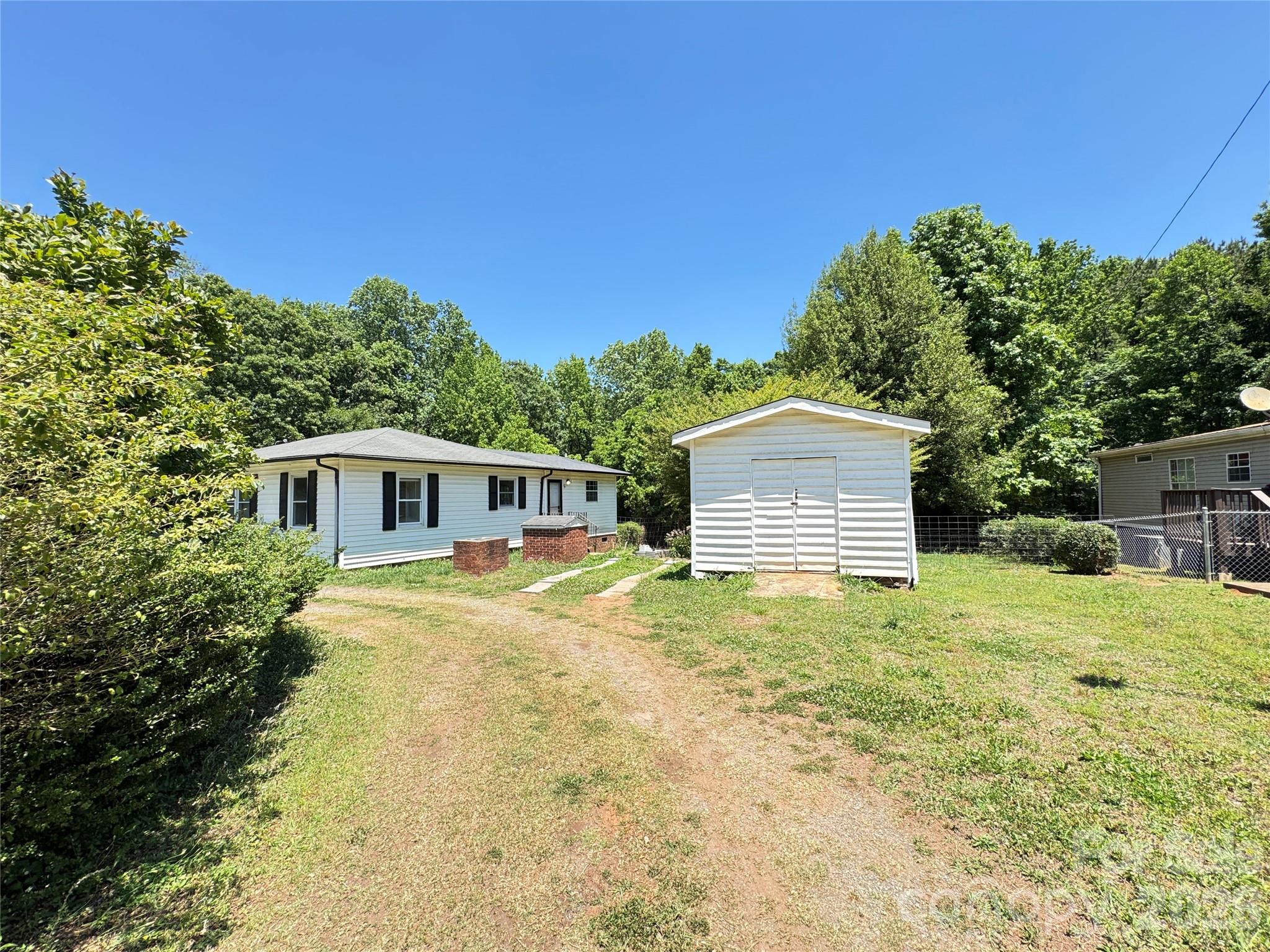 704 Morningside Drive — Mount Holly